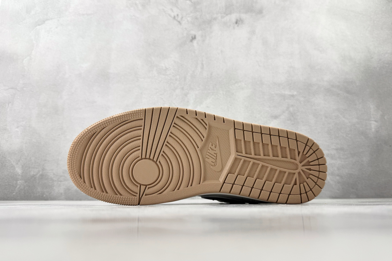 平台爆款 Jordan Air Jordan 1 Low 米灰 553558-169-Top High Quatity Cheap Sneakers Fashion Clothing Clothes Bags handbags Shoes of all Brand wholesale With The best Quality And Beautiful Price from China Factory Chinese suppliers wholesaler seller 平台爆款 Jordan Air Jordan 1 Low 米灰 553558-169