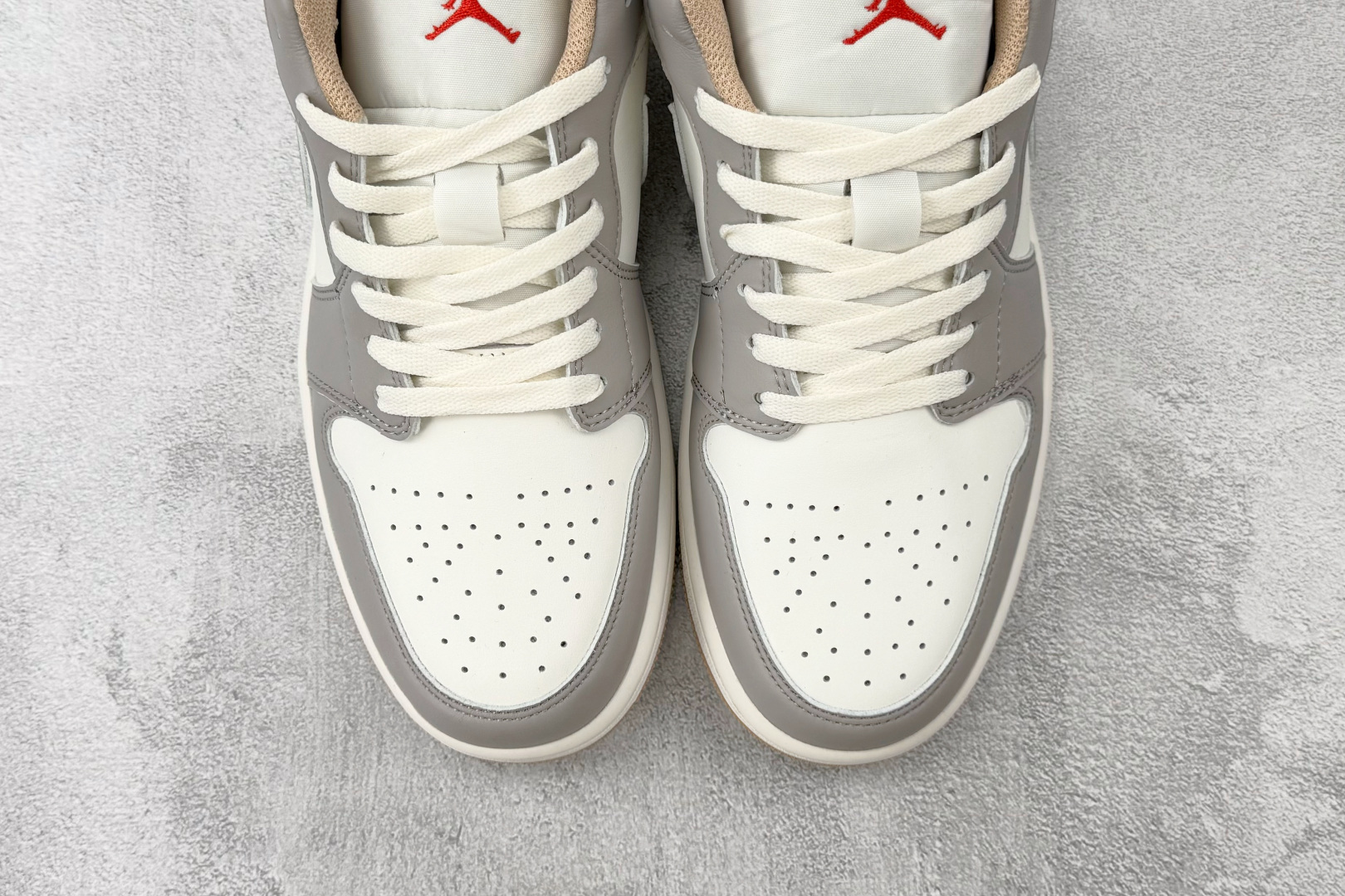 平台爆款 Jordan Air Jordan 1 Low 米灰 553558-169-Top High Quatity Cheap Sneakers Fashion Clothing Clothes Bags handbags Shoes of all Brand wholesale With The best Quality And Beautiful Price from China Factory Chinese suppliers wholesaler seller 平台爆款 Jordan Air Jordan 1 Low 米灰 553558-169