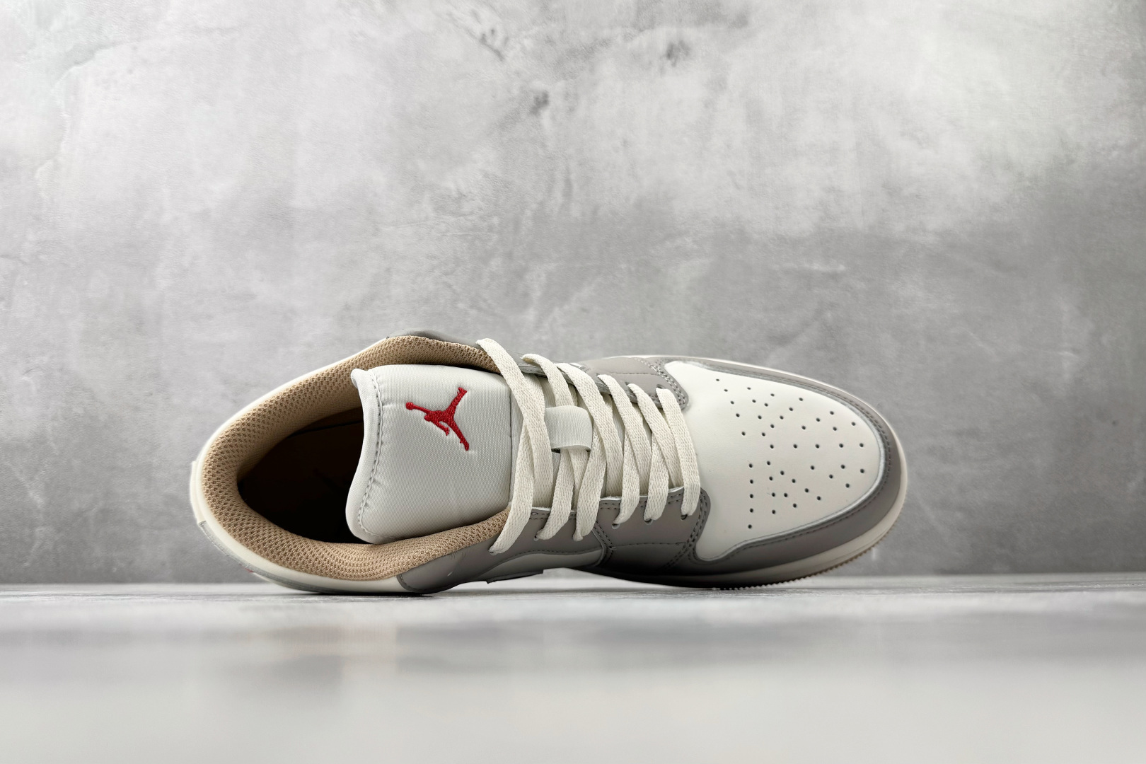 平台爆款 Jordan Air Jordan 1 Low 米灰 553558-169-Top High Quatity Cheap Sneakers Fashion Clothing Clothes Bags handbags Shoes of all Brand wholesale With The best Quality And Beautiful Price from China Factory Chinese suppliers wholesaler seller 平台爆款 Jordan Air Jordan 1 Low 米灰 553558-169