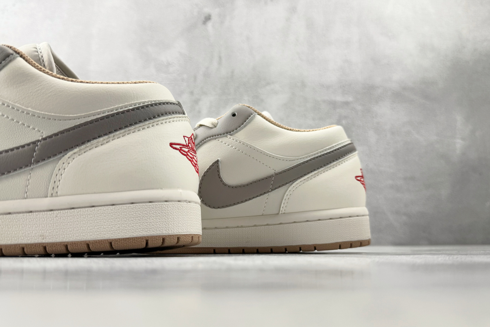 平台爆款 Jordan Air Jordan 1 Low 米灰 553558-169-Top High Quatity Cheap Sneakers Fashion Clothing Clothes Bags handbags Shoes of all Brand wholesale With The best Quality And Beautiful Price from China Factory Chinese suppliers wholesaler seller 平台爆款 Jordan Air Jordan 1 Low 米灰 553558-169