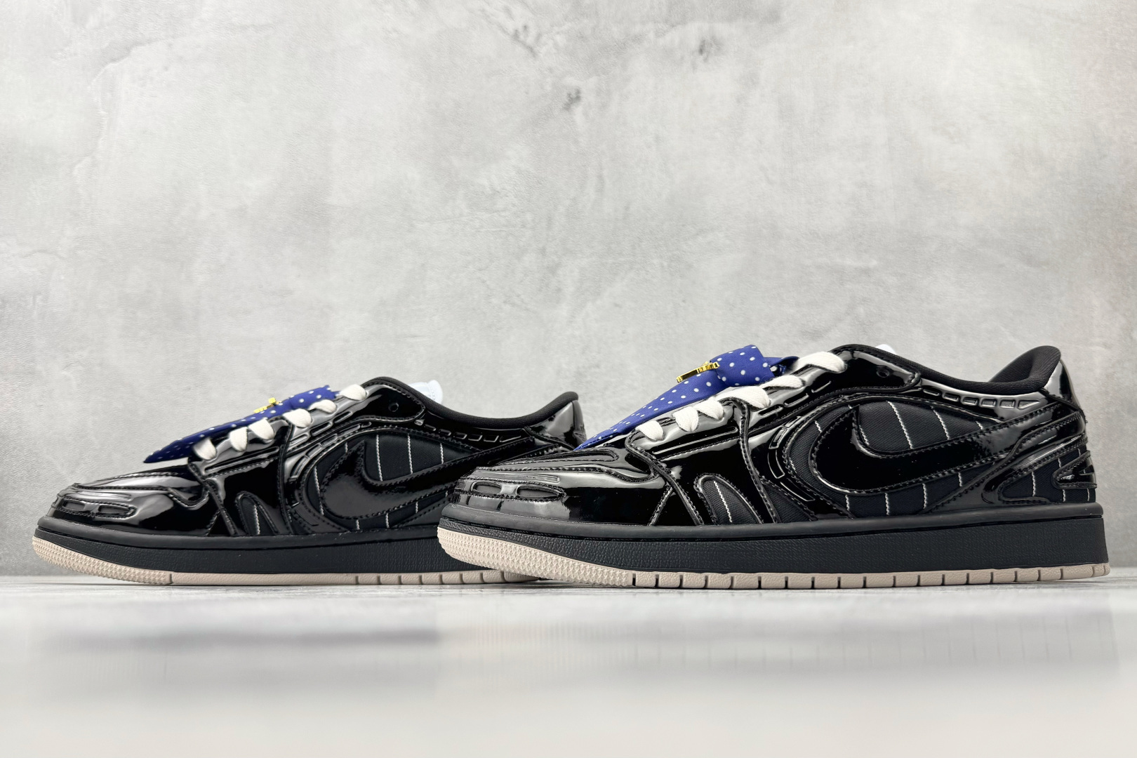 综合版 Jordan Air Jordan 1 Method of Make 黑色 IR7554-001-Top High Quatity Cheap Sneakers Fashion Clothing Clothes Bags handbags Shoes of all Brand wholesale With The best Quality And Beautiful Price from China Factory Chinese suppliers wholesaler seller 综合版 Jordan Air Jordan 1 Method of Make 黑色 IR7554-001