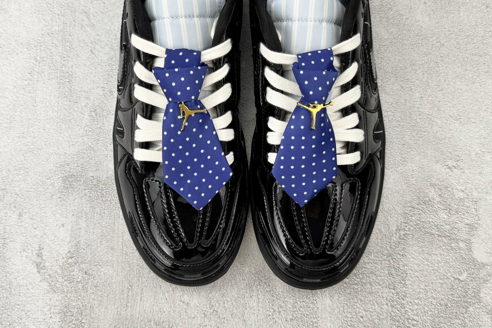 综合版 Jordan Air Jordan 1 Method of Make 黑色 IR7554-001-Top High Quatity Cheap Sneakers Fashion Clothing Clothes Bags handbags Shoes of all Brand wholesale With The best Quality And Beautiful Price from China Factory Chinese suppliers wholesaler seller 综合版 Jordan Air Jordan 1 Method of Make 黑色 IR7554-001