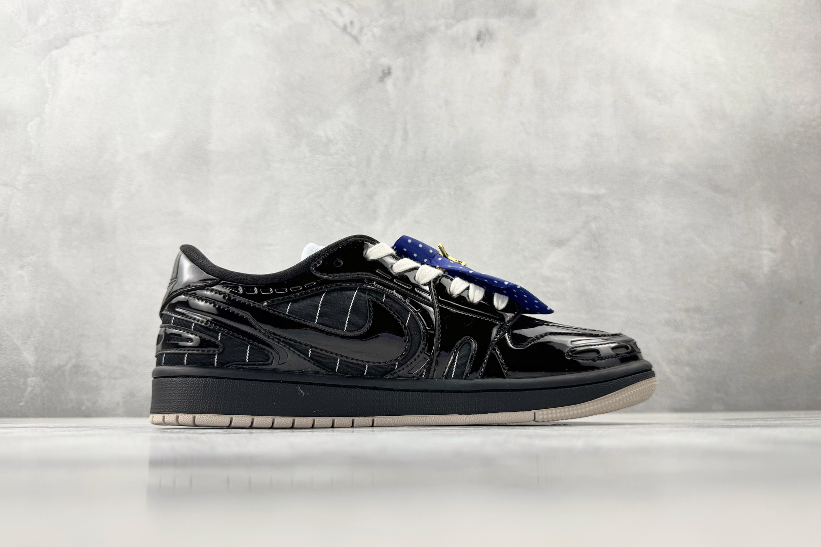 综合版 Jordan Air Jordan 1 Method of Make 黑色 IR7554-001-Top High Quatity Cheap Sneakers Fashion Clothing Clothes Bags handbags Shoes of all Brand wholesale With The best Quality And Beautiful Price from China Factory Chinese suppliers wholesaler seller 综合版 Jordan Air Jordan 1 Method of Make 黑色 IR7554-001