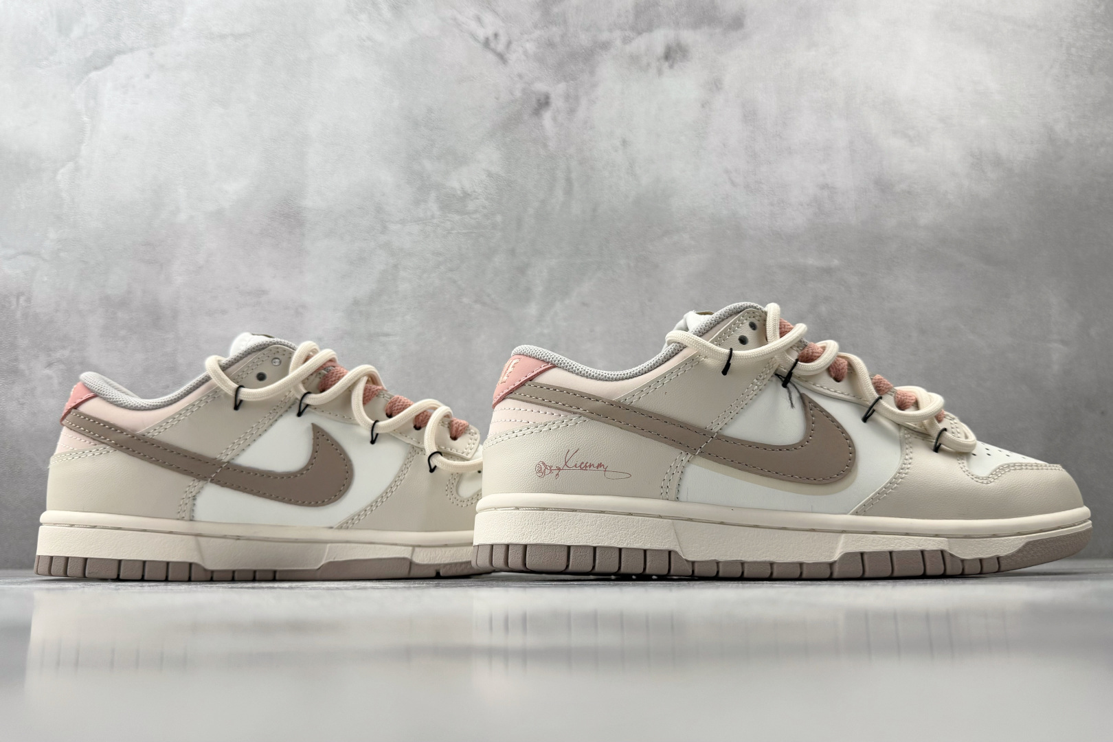 定制球鞋 Nike Dunk Low Retro 花屿玫瑰 米白粉 PG0510-057-Top High Quatity Cheap Sneakers Fashion Clothing Clothes Bags handbags Shoes of all Brand wholesale With The best Quality And Beautiful Price from China Factory Chinese suppliers wholesaler seller 定制球鞋 Nike Dunk Low Retro 花屿玫瑰 米白粉 PG0510-057