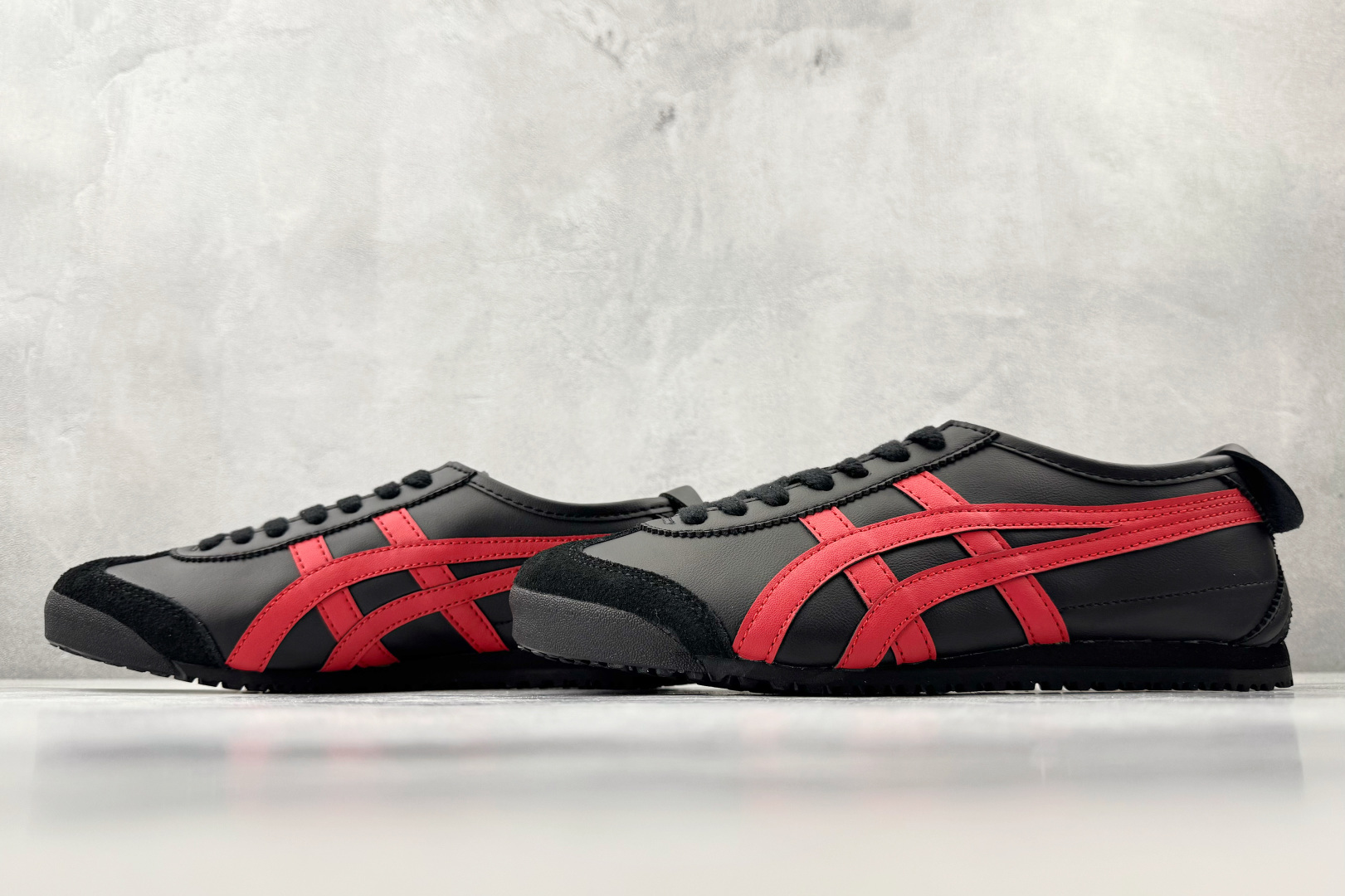 Onitsuka Tiger鬼塚虎 MEXICO 66 黑红色 1183C102-004-Top High Quatity Cheap Sneakers Fashion Clothing Clothes Bags handbags Shoes of all Brand wholesale With The best Quality And Beautiful Price from China Factory Chinese suppliers wholesaler seller Onitsuka Tiger鬼塚虎 MEXICO 66 黑红色 1183C102-004