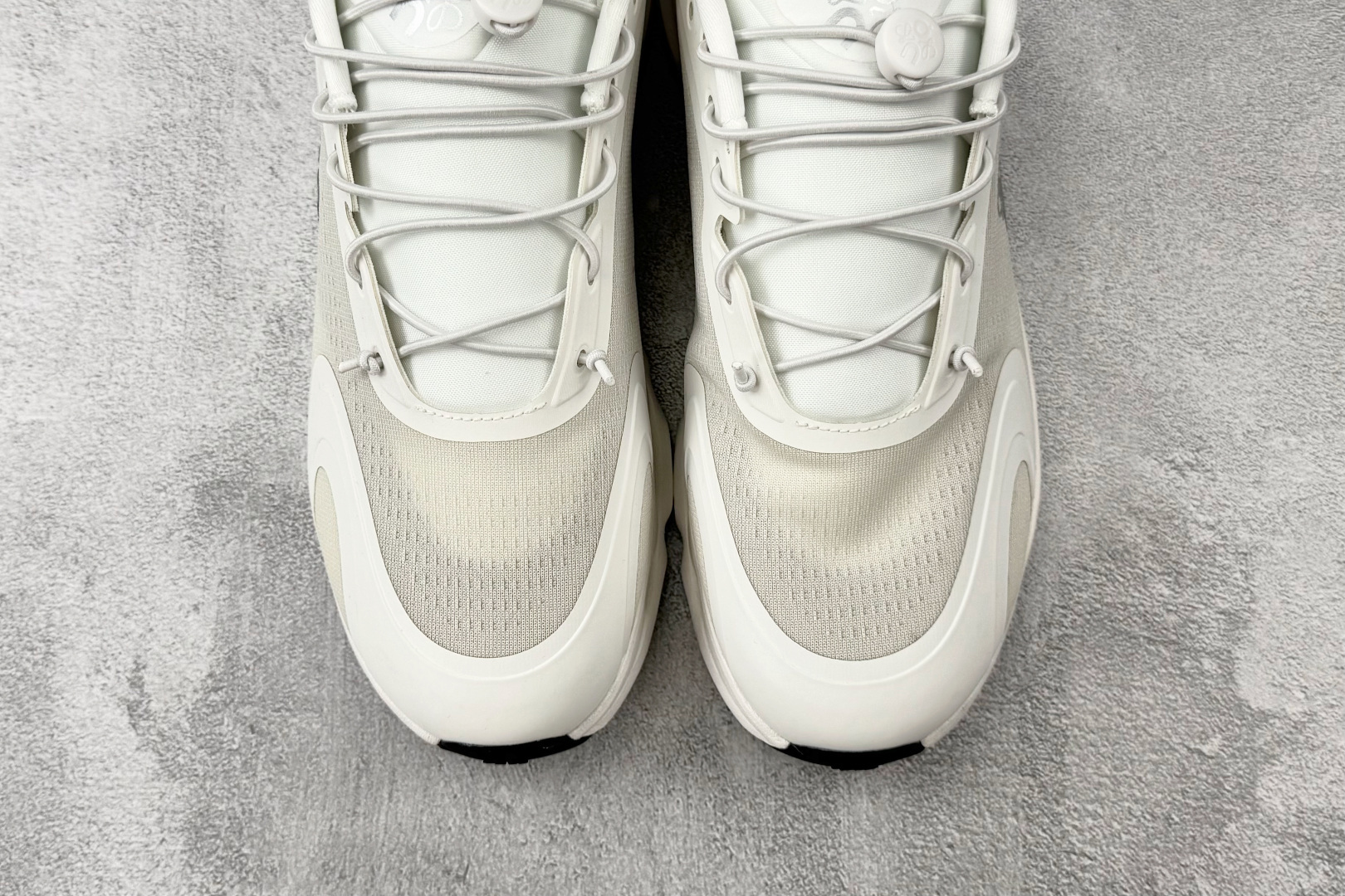 大厂出品 LOEWE罗意威 x On昂跑 联名款 Cloudsolo 白色 3MF30664607-Top High Quatity Cheap Sneakers Fashion Clothing Clothes Bags handbags Shoes of all Brand wholesale With The best Quality And Beautiful Price from China Factory Chinese suppliers wholesaler seller 大厂出品 LOEWE罗意威 x On昂跑 联名款 Cloudsolo 白色 3MF30664607