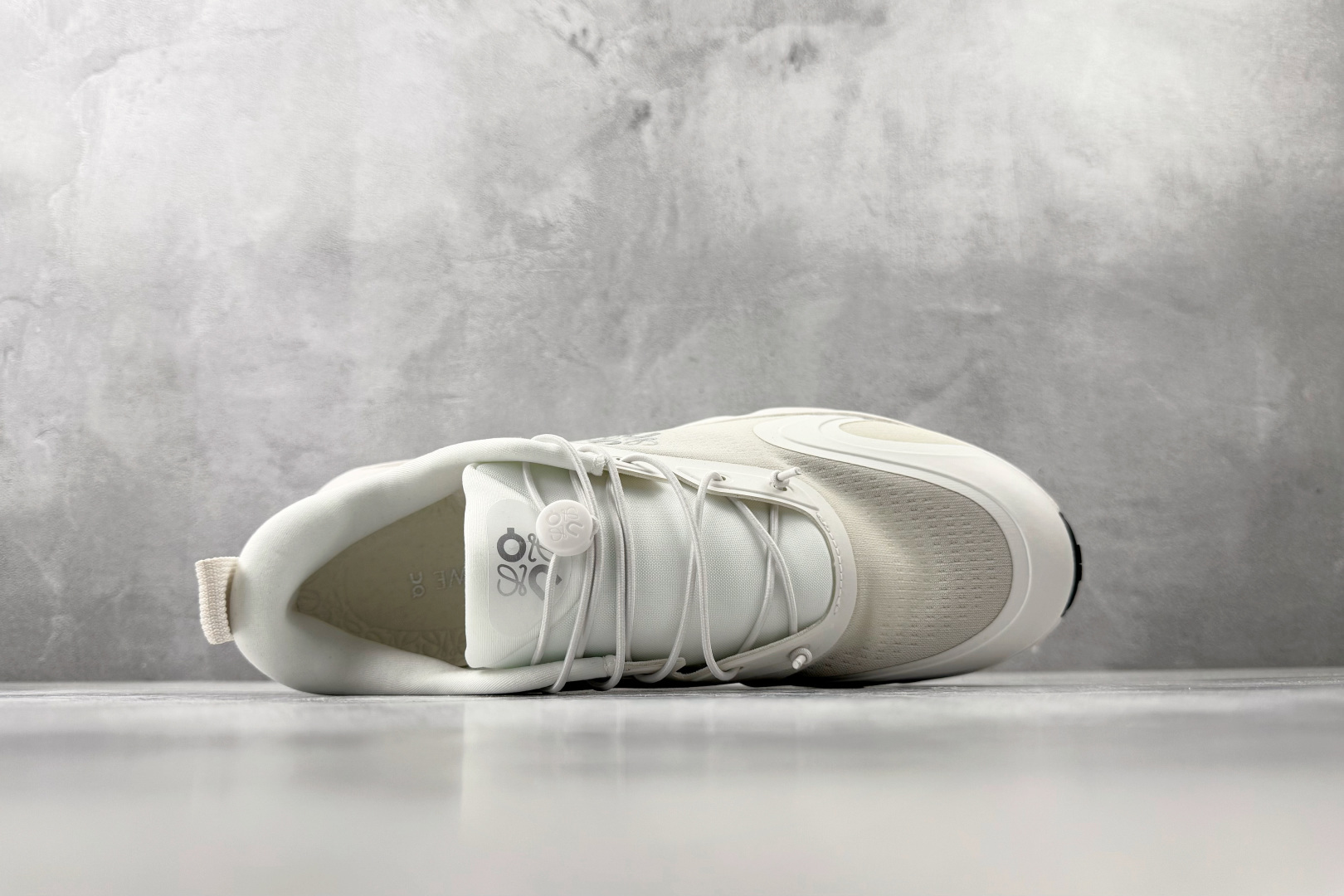 大厂出品 LOEWE罗意威 x On昂跑 联名款 Cloudsolo 白色 3MF30664607-Top High Quatity Cheap Sneakers Fashion Clothing Clothes Bags handbags Shoes of all Brand wholesale With The best Quality And Beautiful Price from China Factory Chinese suppliers wholesaler seller 大厂出品 LOEWE罗意威 x On昂跑 联名款 Cloudsolo 白色 3MF30664607
