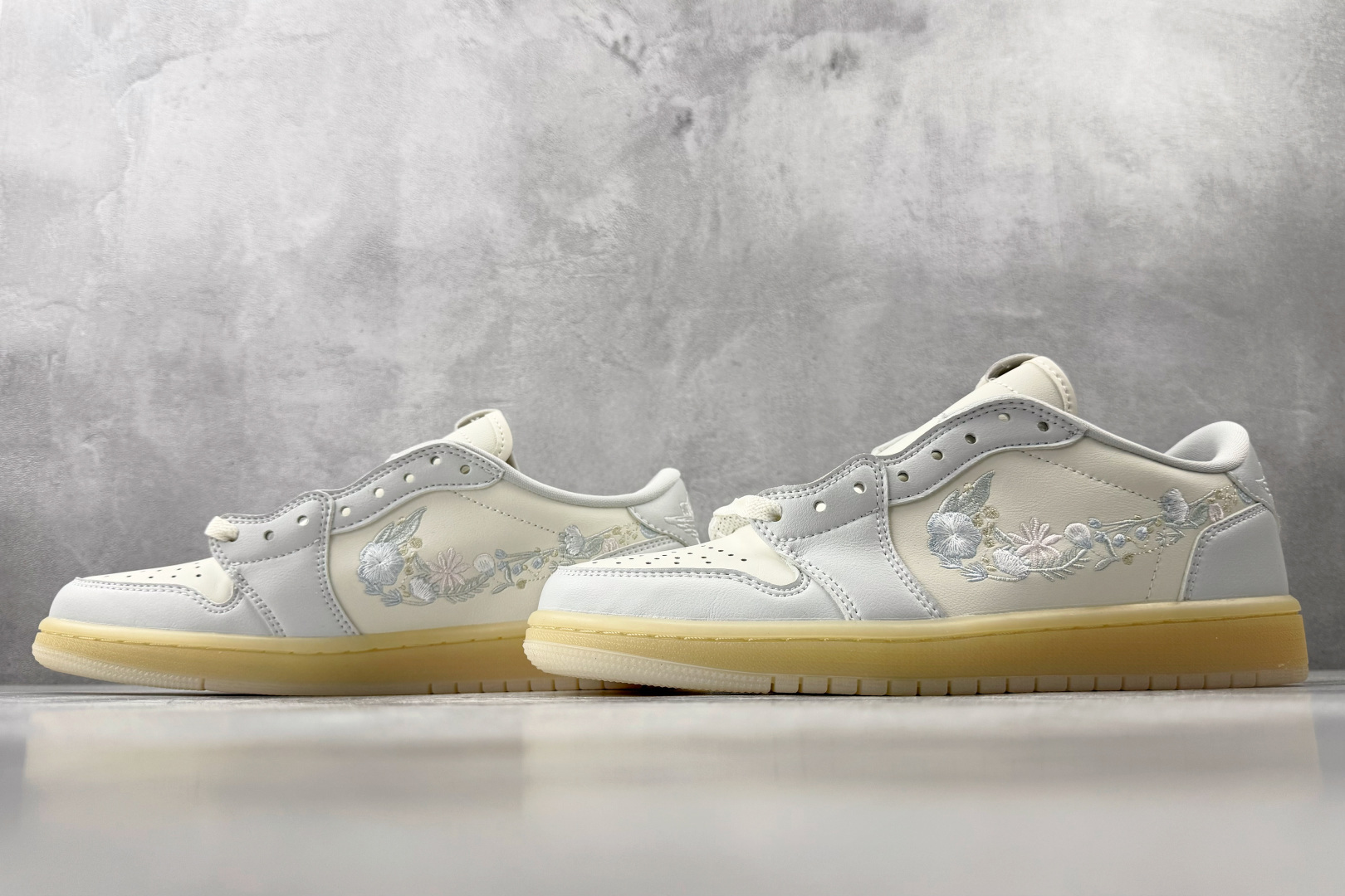 外贸F版最强平替 Jordan Air Jordan 1 Retro Low ”Floral Swoosh” 白色 IF4391-100-Top High Quatity Cheap Sneakers Fashion Clothing Clothes Bags handbags Shoes of all Brand wholesale With The best Quality And Beautiful Price from China Factory Chinese suppliers wholesaler seller 外贸F版最强平替 Jordan Air Jordan 1 Retro Low ”Floral Swoosh” 白色 IF4391-100