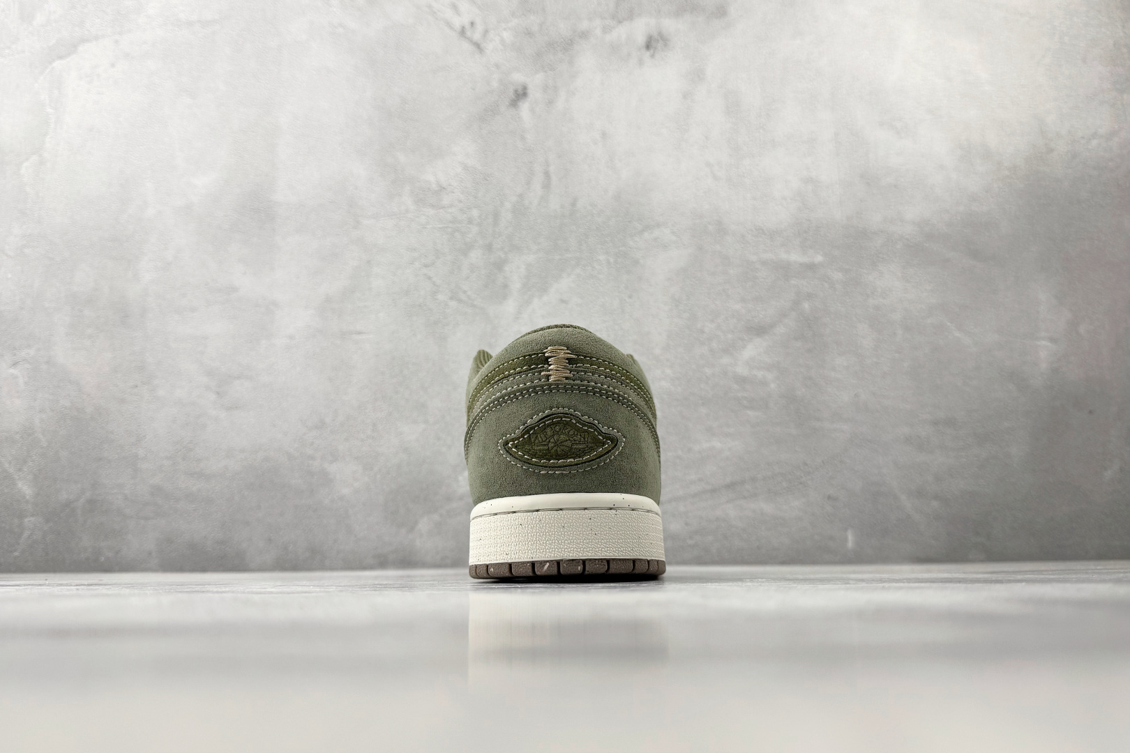 综合版 Jordan Air Jordan 1 绿色 FQ3055-300-Top High Quatity Cheap Sneakers Fashion Clothing Clothes Bags handbags Shoes of all Brand wholesale With The best Quality And Beautiful Price from China Factory Chinese suppliers wholesaler seller 综合版 Jordan Air Jordan 1 绿色 FQ3055-300