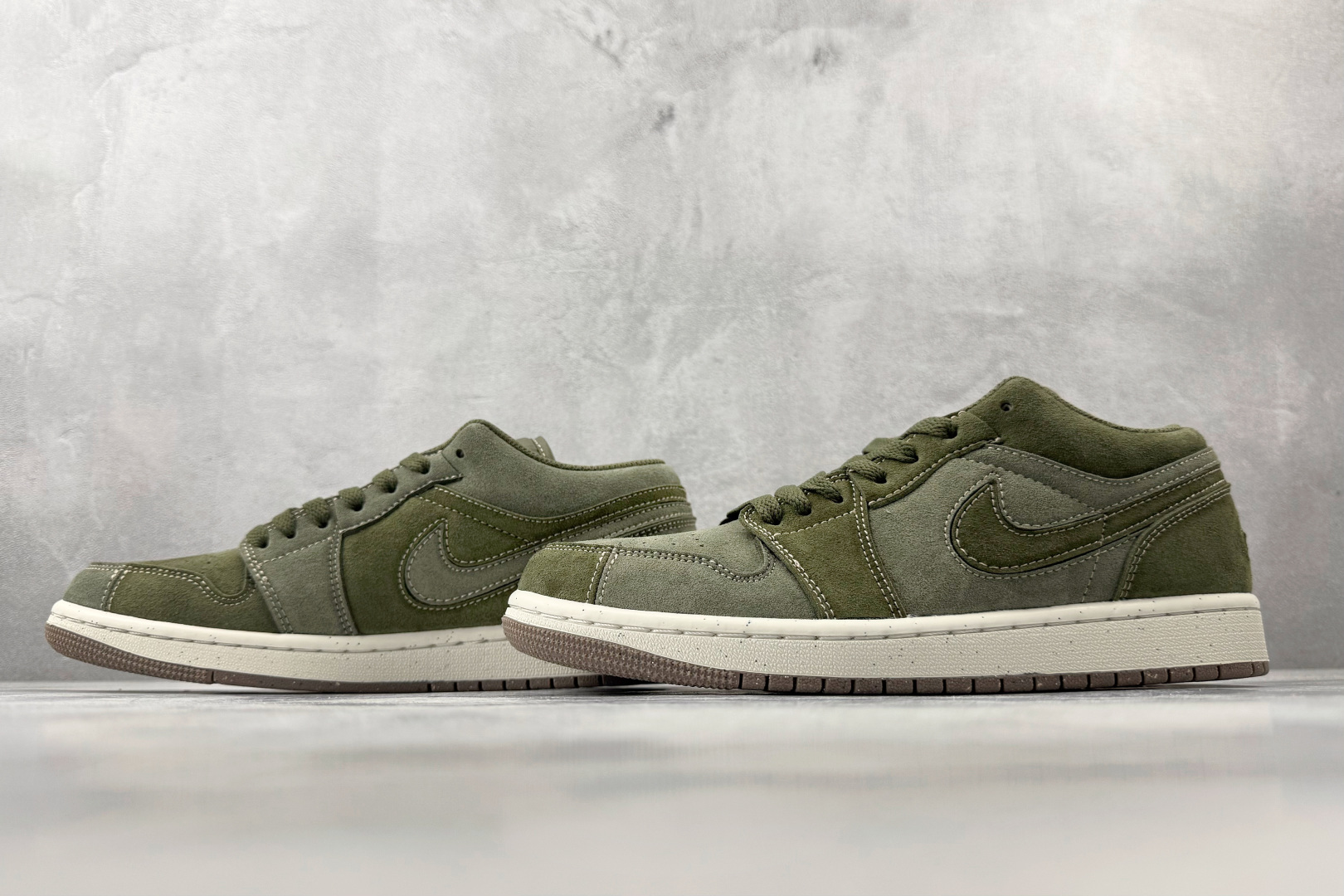 综合版 Jordan Air Jordan 1 绿色 FQ3055-300-Top High Quatity Cheap Sneakers Fashion Clothing Clothes Bags handbags Shoes of all Brand wholesale With The best Quality And Beautiful Price from China Factory Chinese suppliers wholesaler seller 综合版 Jordan Air Jordan 1 绿色 FQ3055-300