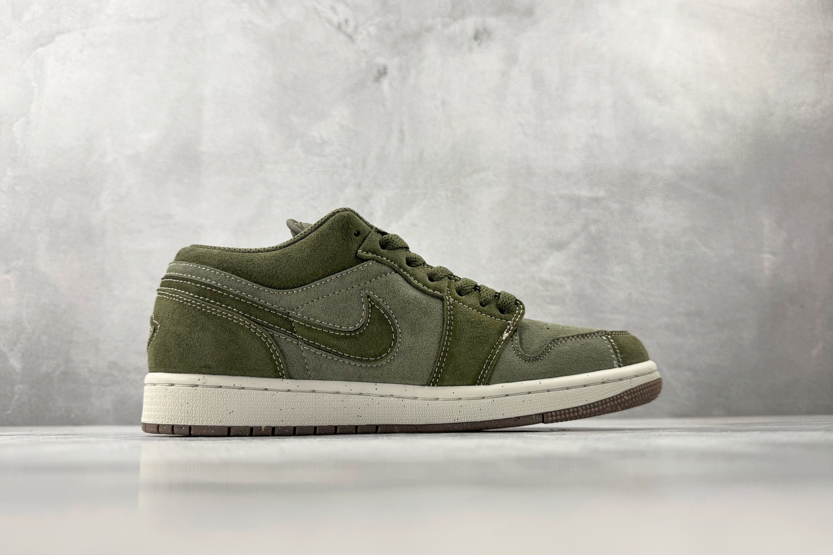 综合版 Jordan Air Jordan 1 绿色 FQ3055-300-Top High Quatity Cheap Sneakers Fashion Clothing Clothes Bags handbags Shoes of all Brand wholesale With The best Quality And Beautiful Price from China Factory Chinese suppliers wholesaler seller 综合版 Jordan Air Jordan 1 绿色 FQ3055-300