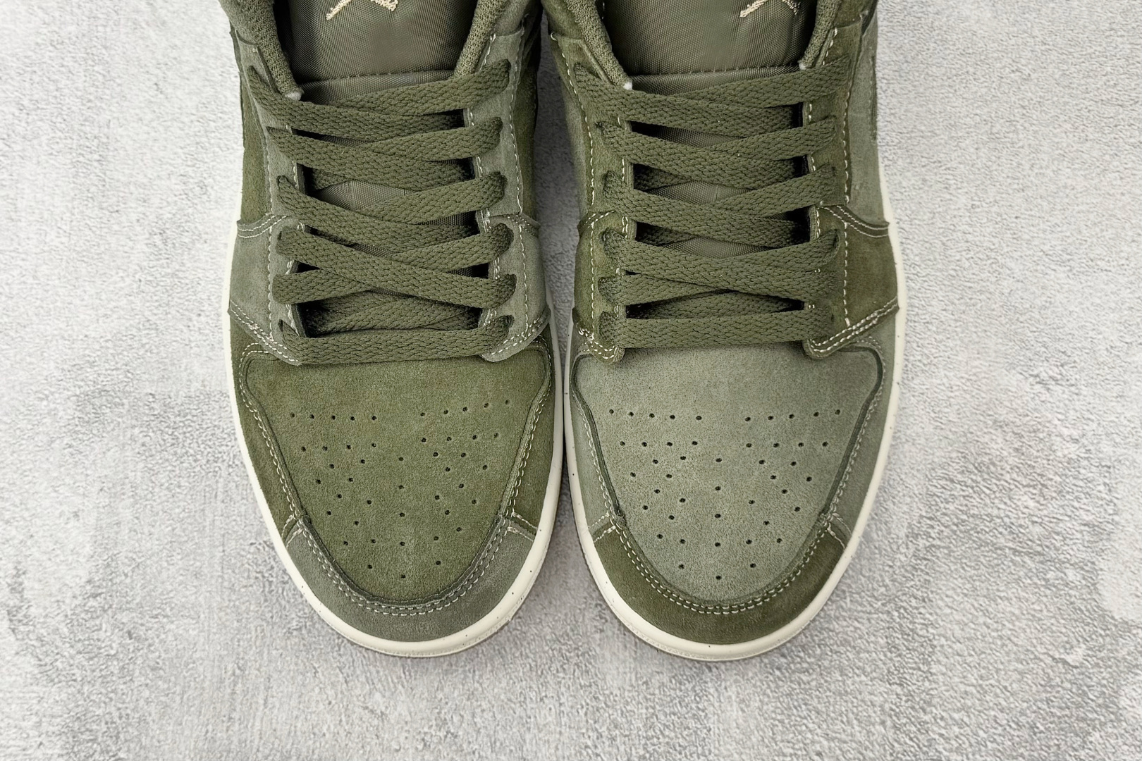 综合版 Jordan Air Jordan 1 绿色 FQ3055-300-Top High Quatity Cheap Sneakers Fashion Clothing Clothes Bags handbags Shoes of all Brand wholesale With The best Quality And Beautiful Price from China Factory Chinese suppliers wholesaler seller 综合版 Jordan Air Jordan 1 绿色 FQ3055-300