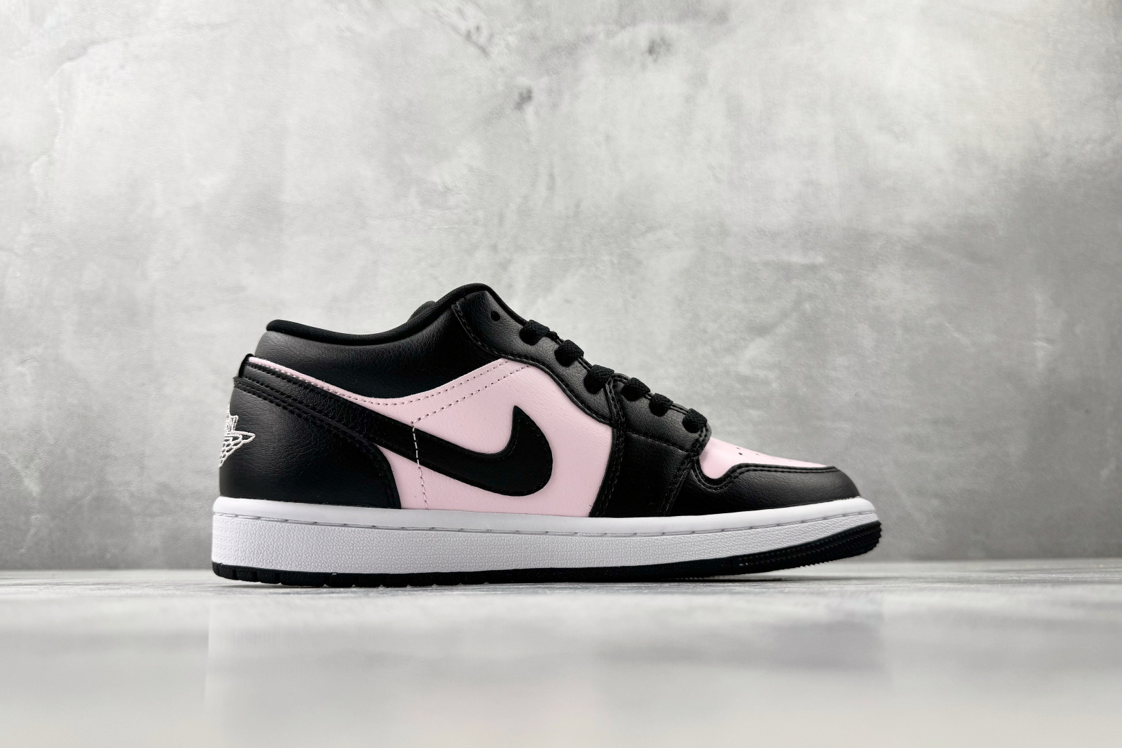 平台爆款 Jordan Air Jordan 1 Low 桃粉 IO3394-663-Top High Quatity Cheap Sneakers Fashion Clothing Clothes Bags handbags Shoes of all Brand wholesale With The best Quality And Beautiful Price from China Factory Chinese suppliers wholesaler seller 平台爆款 Jordan Air Jordan 1 Low 桃粉 IO3394-663