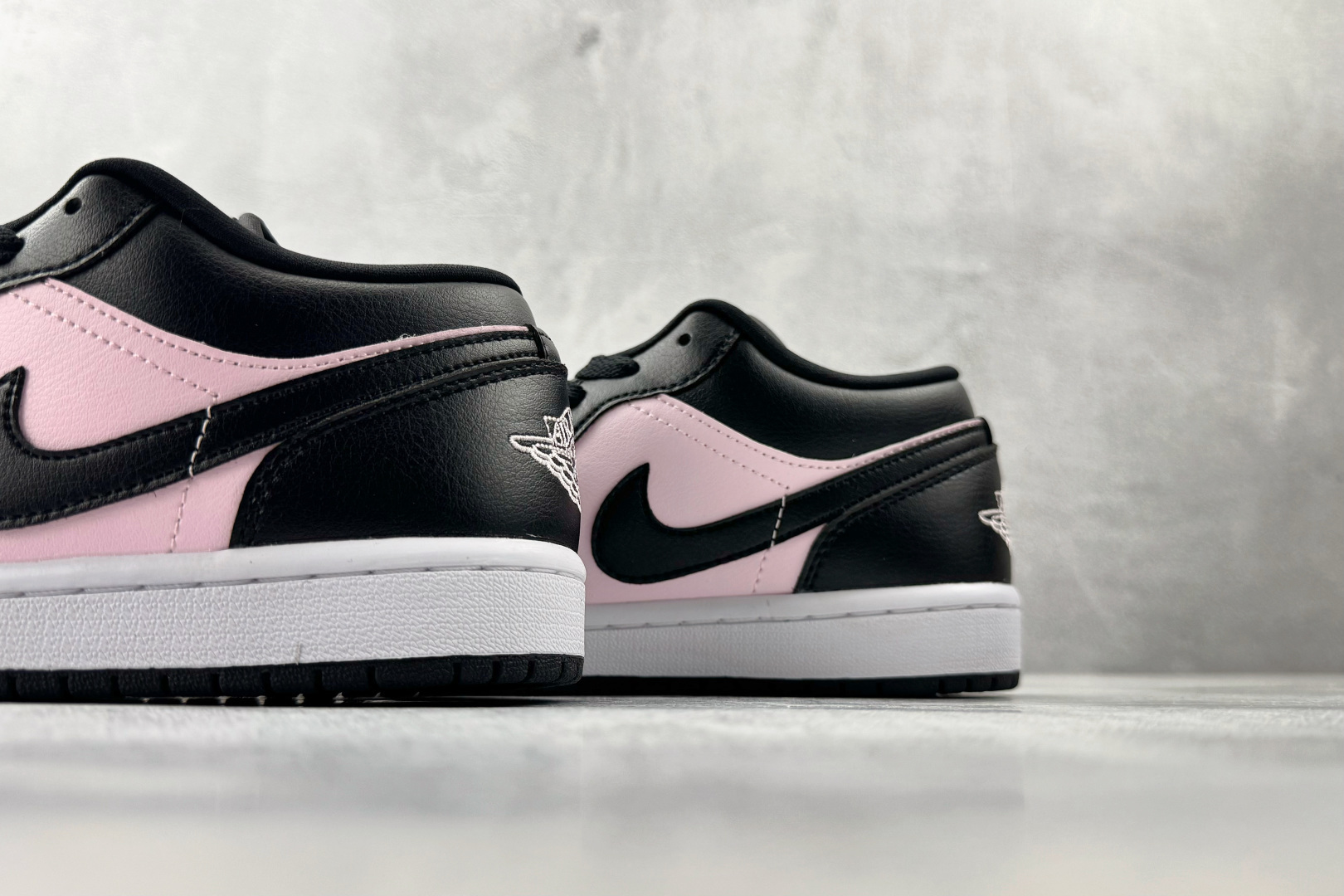 平台爆款 Jordan Air Jordan 1 Low 桃粉 IO3394-663-Top High Quatity Cheap Sneakers Fashion Clothing Clothes Bags handbags Shoes of all Brand wholesale With The best Quality And Beautiful Price from China Factory Chinese suppliers wholesaler seller 平台爆款 Jordan Air Jordan 1 Low 桃粉 IO3394-663
