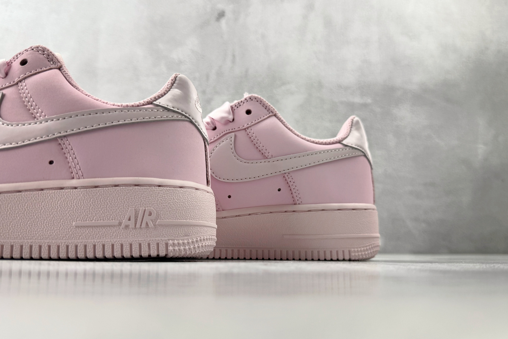 Nike Air Force 1 Retro Premium 浅粉 IR0871-600-Top High Quatity Cheap Sneakers Fashion Clothing Clothes Bags handbags Shoes of all Brand wholesale With The best Quality And Beautiful Price from China Factory Chinese suppliers wholesaler seller Nike Air Force 1 Retro Premium 浅粉 IR0871-600