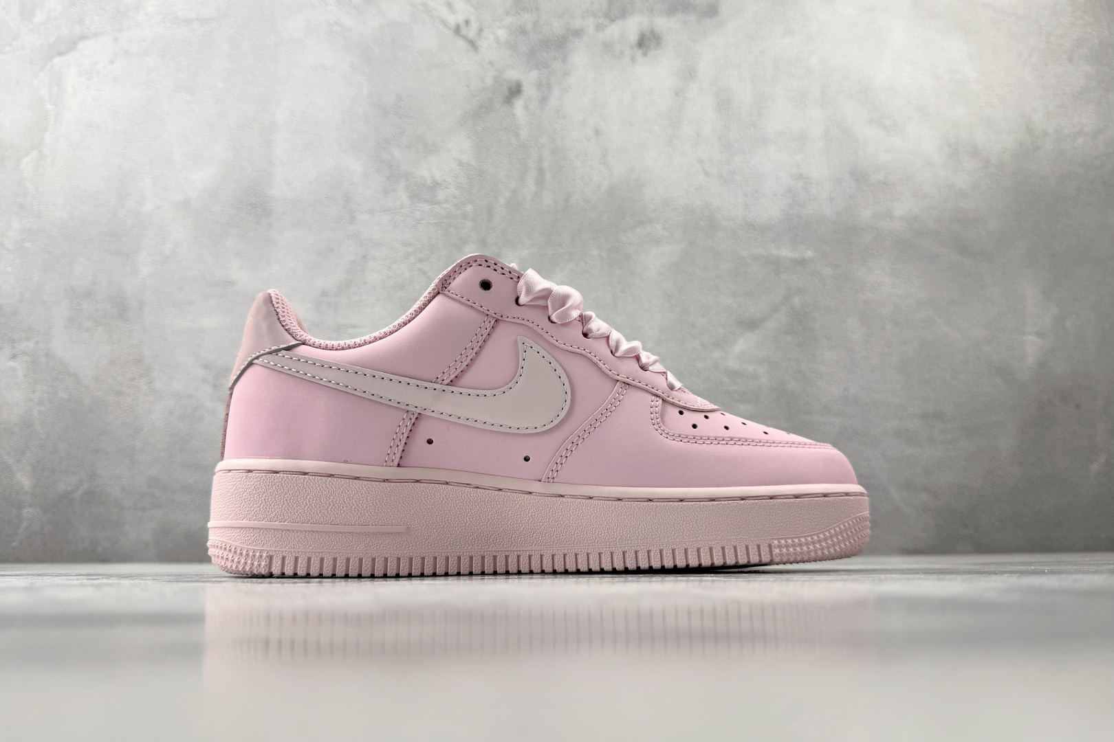 Nike Air Force 1 Retro Premium 浅粉 IR0871-600-Top High Quatity Cheap Sneakers Fashion Clothing Clothes Bags handbags Shoes of all Brand wholesale With The best Quality And Beautiful Price from China Factory Chinese suppliers wholesaler seller Nike Air Force 1 Retro Premium 浅粉 IR0871-600