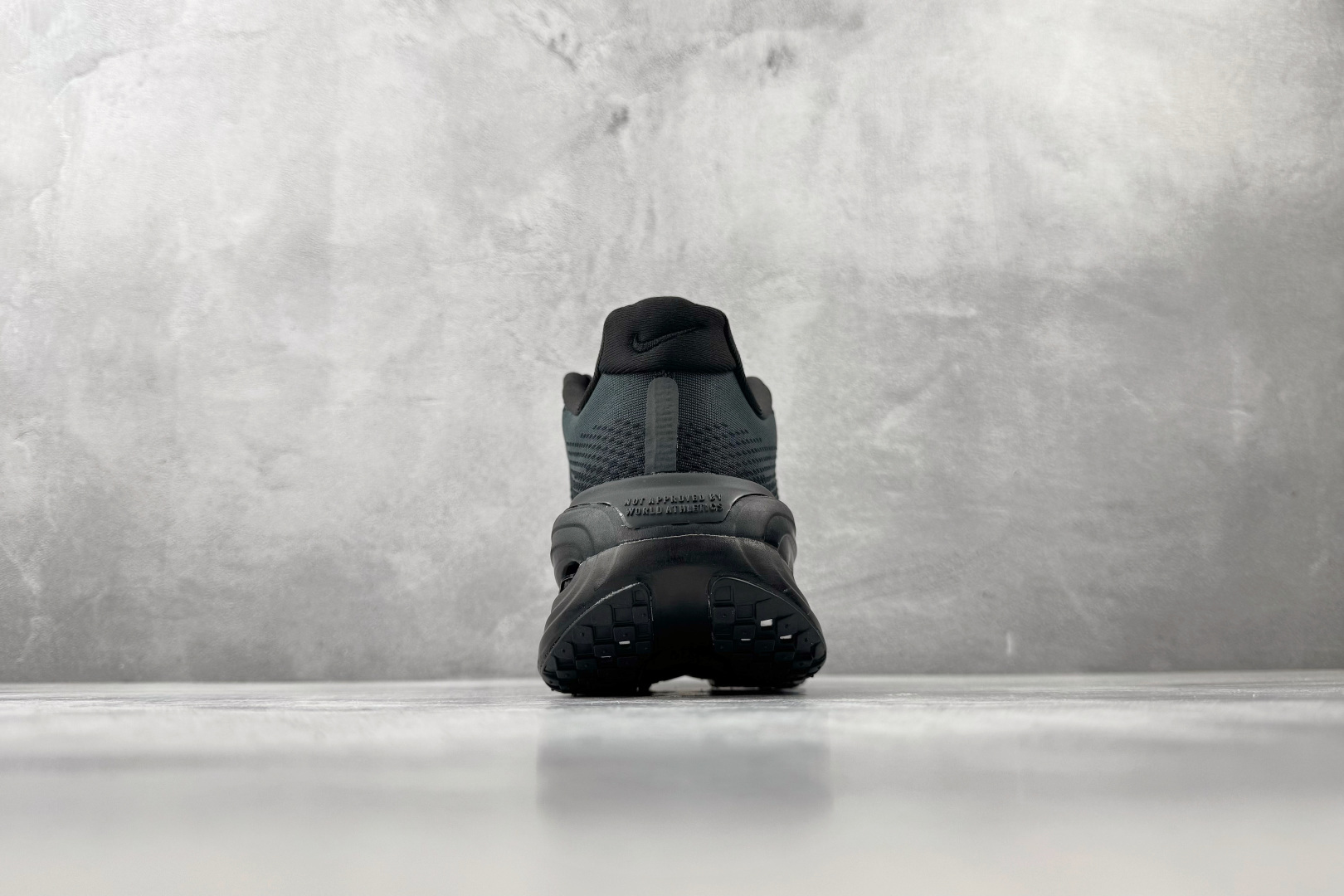 Nike Vomero Premium 黑蓝 IQ0627-001