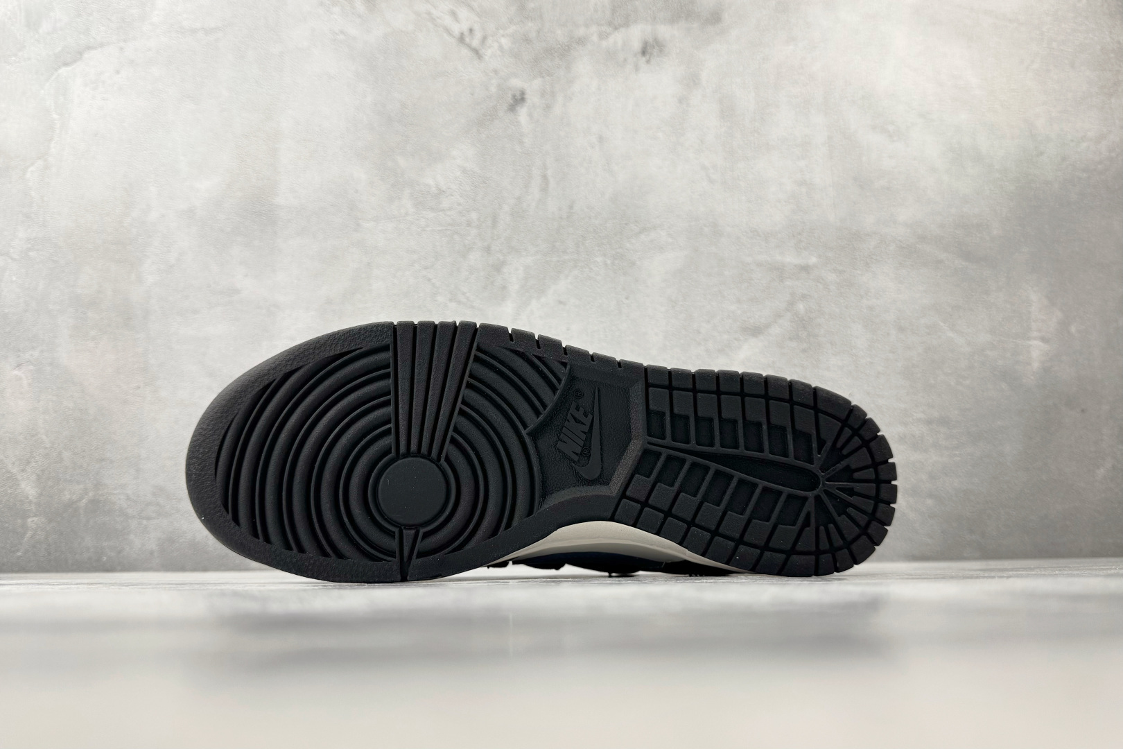 Nike Dunk Low Retro 浩瀚星辰 黑白蓝 BB0620-122-Top High Quatity Cheap Sneakers Fashion Clothing Clothes Bags handbags Shoes of all Brand wholesale With The best Quality And Beautiful Price from China Factory Chinese suppliers wholesaler seller Nike Dunk Low Retro 浩瀚星辰 黑白蓝 BB0620-122