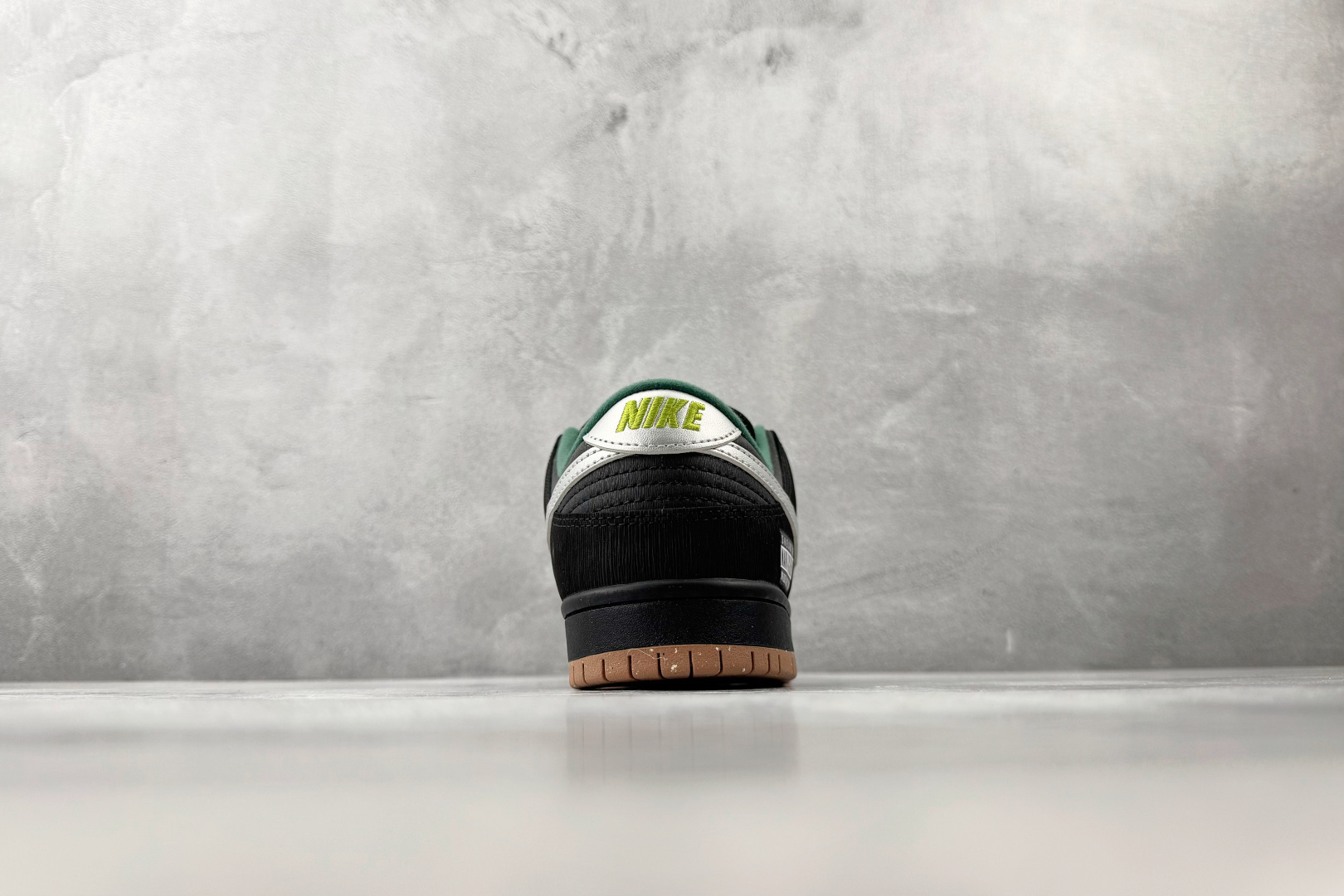 Nike SB Dunk Low Pro 银雾 FQ7585-200-Top High Quatity Cheap Sneakers Fashion Clothing Clothes Bags handbags Shoes of all Brand wholesale With The best Quality And Beautiful Price from China Factory Chinese suppliers wholesaler seller Nike SB Dunk Low Pro 银雾 FQ7585-200
