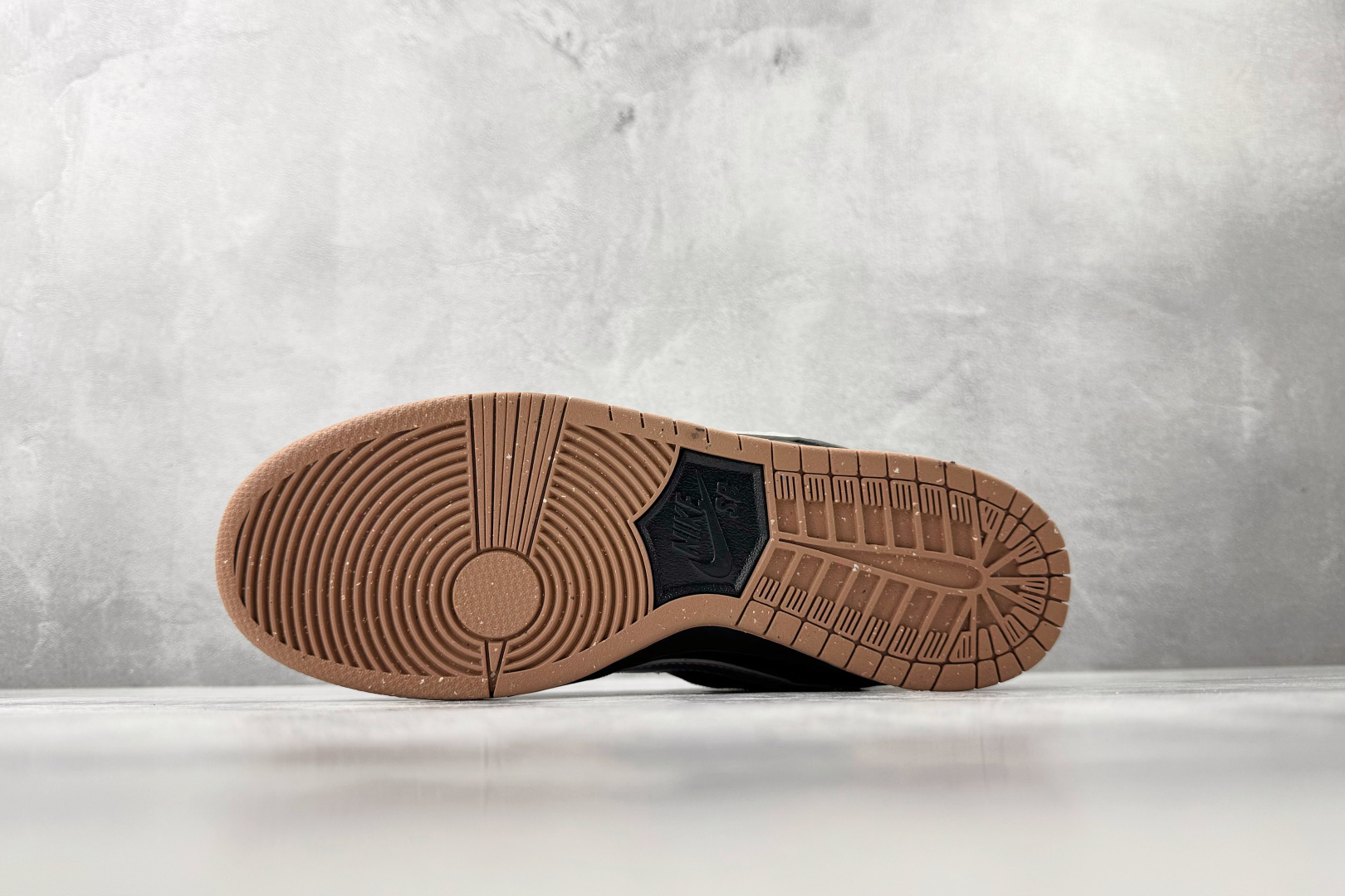 Nike SB Dunk Low Pro 银雾 FQ7585-200-Top High Quatity Cheap Sneakers Fashion Clothing Clothes Bags handbags Shoes of all Brand wholesale With The best Quality And Beautiful Price from China Factory Chinese suppliers wholesaler seller Nike SB Dunk Low Pro 银雾 FQ7585-200