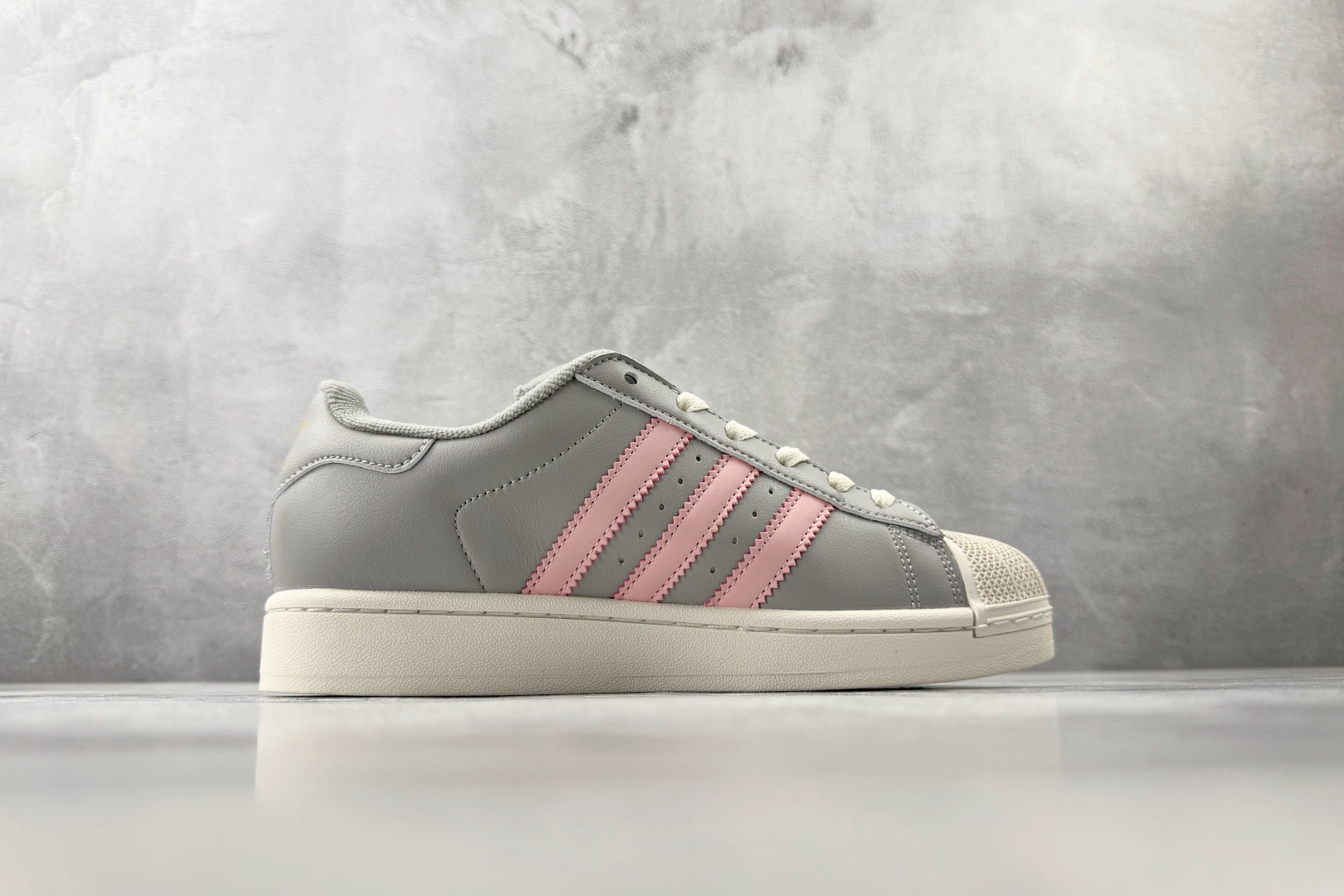 adidas originals Superstar 2 灰粉 KI8052-Top High Quatity Cheap Sneakers Fashion Clothing Clothes Bags handbags Shoes of all Brand wholesale With The best Quality And Beautiful Price from China Factory Chinese suppliers wholesaler seller adidas originals Superstar 2 灰粉 KI8052