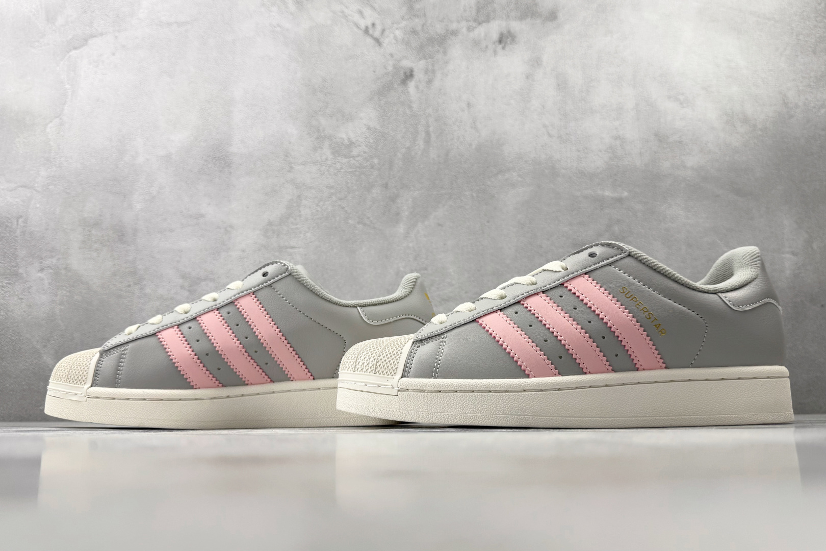 adidas originals Superstar 2 灰粉 KI8052-Top High Quatity Cheap Sneakers Fashion Clothing Clothes Bags handbags Shoes of all Brand wholesale With The best Quality And Beautiful Price from China Factory Chinese suppliers wholesaler seller adidas originals Superstar 2 灰粉 KI8052