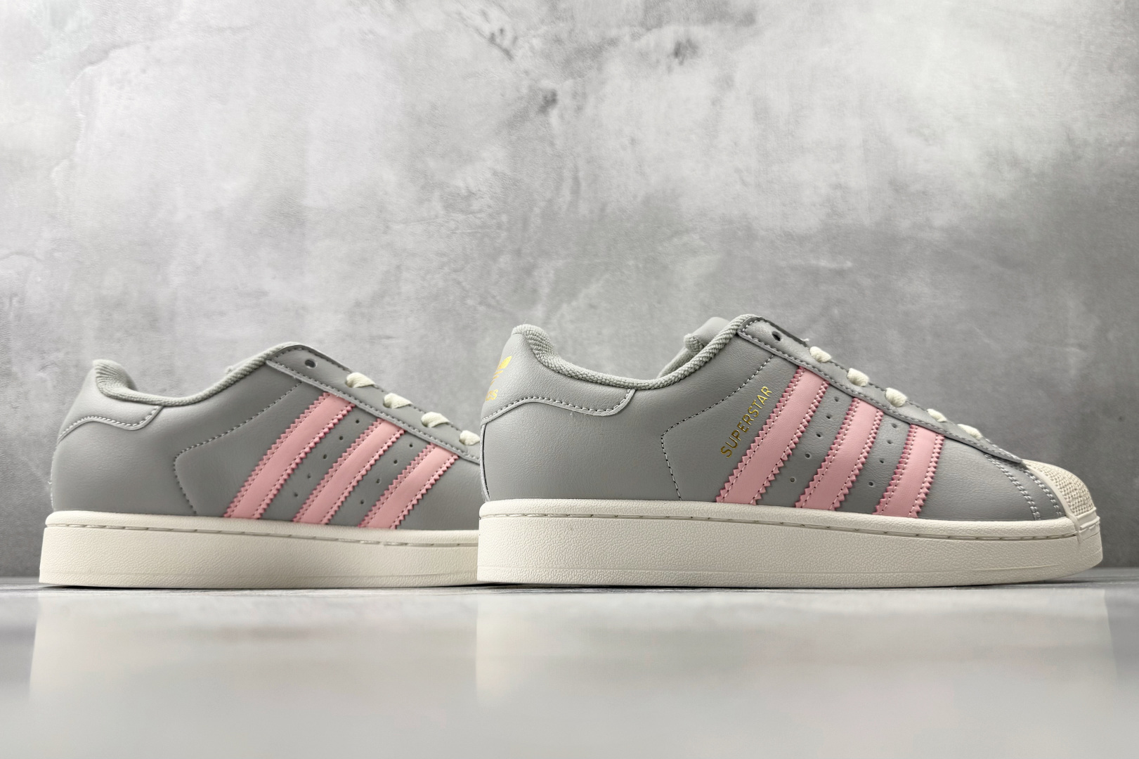 adidas originals Superstar 2 灰粉 KI8052-Top High Quatity Cheap Sneakers Fashion Clothing Clothes Bags handbags Shoes of all Brand wholesale With The best Quality And Beautiful Price from China Factory Chinese suppliers wholesaler seller adidas originals Superstar 2 灰粉 KI8052