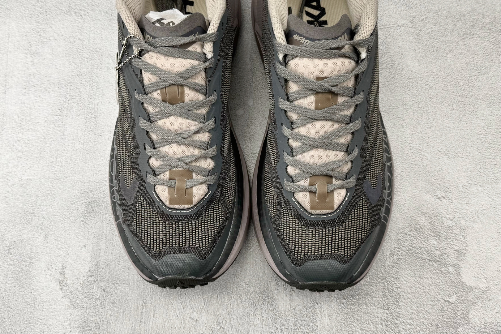 平台专供 HOKA ONE ONE × _J.LA.L_ Mafate X 灰棕 1175208-BGV-Top High Quatity Cheap Sneakers Fashion Clothing Clothes Bags handbags Shoes of all Brand wholesale With The best Quality And Beautiful Price from China Factory Chinese suppliers wholesaler seller 平台专供 HOKA ONE ONE × _J.LA.L_ Mafate X 灰棕 1175208-BGV