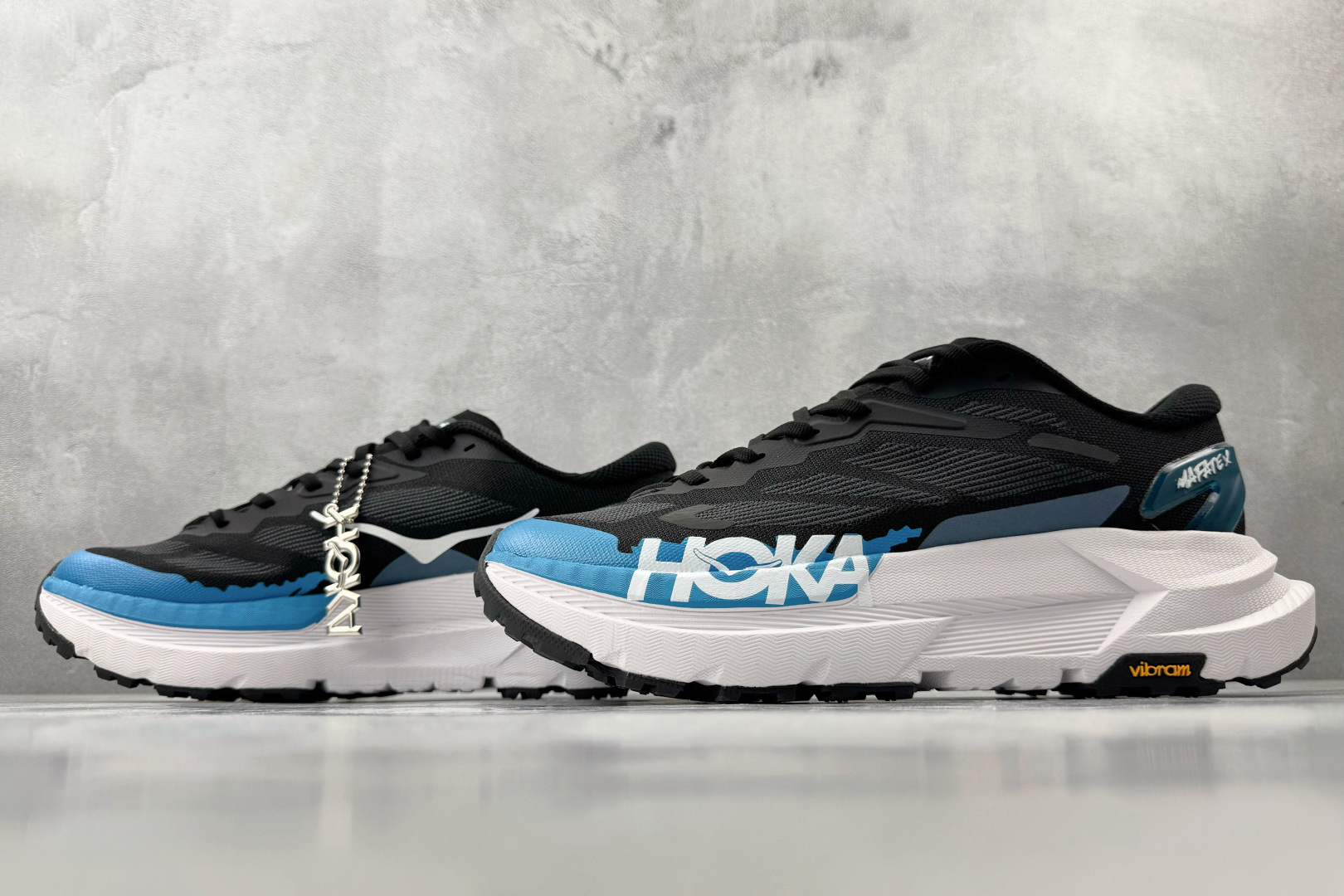 平台专供 HOKA ONE ONE Mafate X VIBRAM MEGAGRIP 黑蓝色 1161990-BKSK-Top High Quatity Cheap Sneakers Fashion Clothing Clothes Bags handbags Shoes of all Brand wholesale With The best Quality And Beautiful Price from China Factory Chinese suppliers wholesaler seller 平台专供 HOKA ONE ONE Mafate X VIBRAM MEGAGRIP 黑蓝色 1161990-BKSK