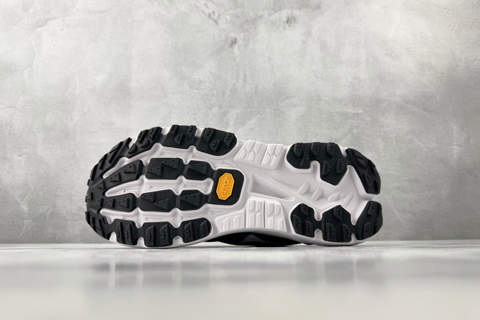 平台专供 HOKA ONE ONE Mafate X VIBRAM MEGAGRIP 黑蓝色 1161990-BKSK-Top High Quatity Cheap Sneakers Fashion Clothing Clothes Bags handbags Shoes of all Brand wholesale With The best Quality And Beautiful Price from China Factory Chinese suppliers wholesaler seller 平台专供 HOKA ONE ONE Mafate X VIBRAM MEGAGRIP 黑蓝色 1161990-BKSK