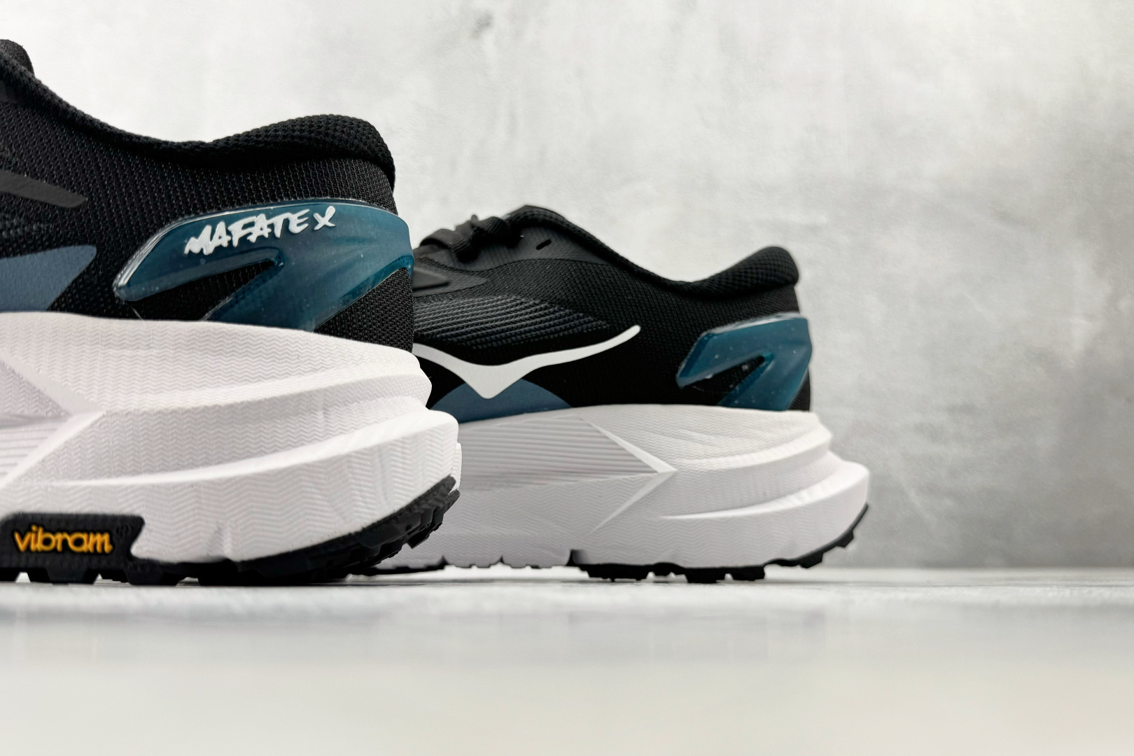 平台专供 HOKA ONE ONE Mafate X VIBRAM MEGAGRIP 黑蓝色 1161990-BKSK-Top High Quatity Cheap Sneakers Fashion Clothing Clothes Bags handbags Shoes of all Brand wholesale With The best Quality And Beautiful Price from China Factory Chinese suppliers wholesaler seller 平台专供 HOKA ONE ONE Mafate X VIBRAM MEGAGRIP 黑蓝色 1161990-BKSK