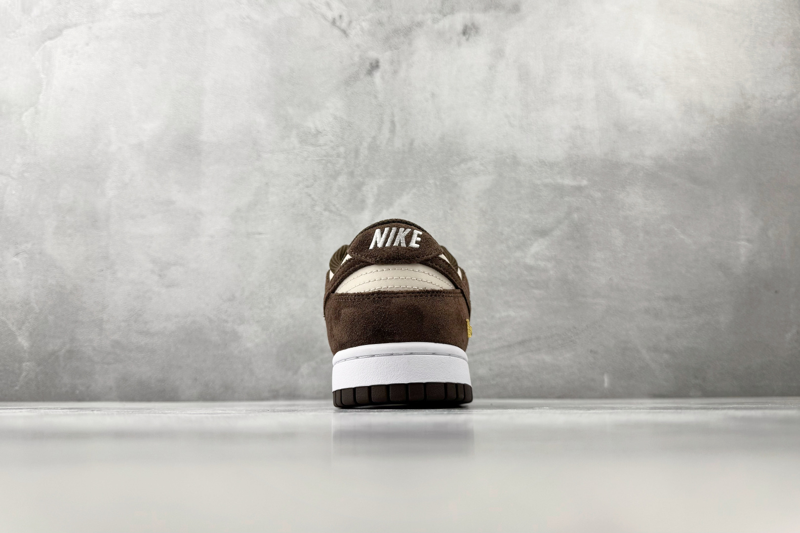 Nike Dunk Low 棕色 IO4244-102-Top High Quatity Cheap Sneakers Fashion Clothing Clothes Bags handbags Shoes of all Brand wholesale With The best Quality And Beautiful Price from China Factory Chinese suppliers wholesaler seller Nike Dunk Low 棕色 IO4244-102
