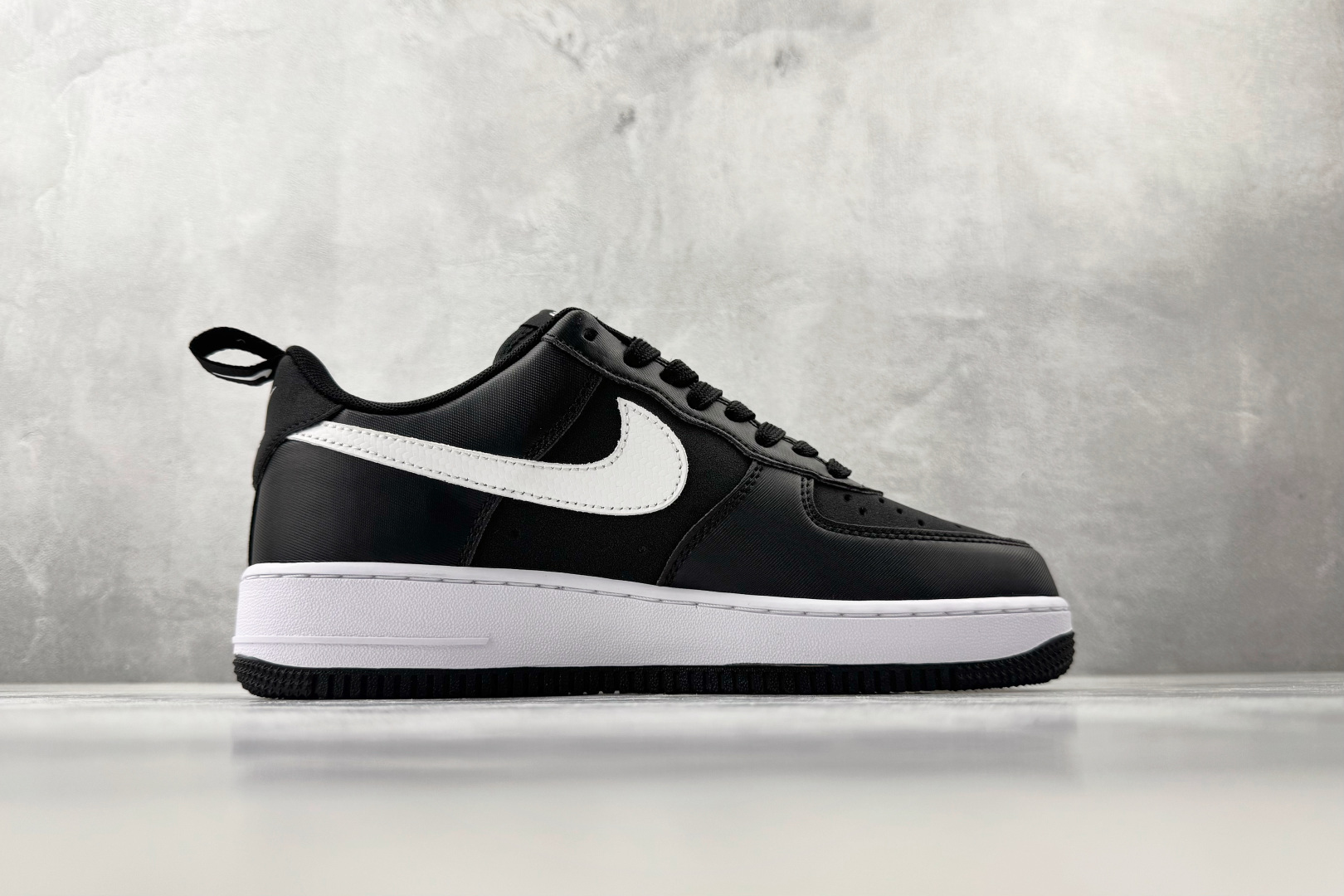 Nike Air Force 1 '07 黑色 IR5599-001-Top High Quatity Cheap Sneakers Fashion Clothing Clothes Bags handbags Shoes of all Brand wholesale With The best Quality And Beautiful Price from China Factory Chinese suppliers wholesaler seller Nike Air Force 1 '07 黑色 IR5599-001