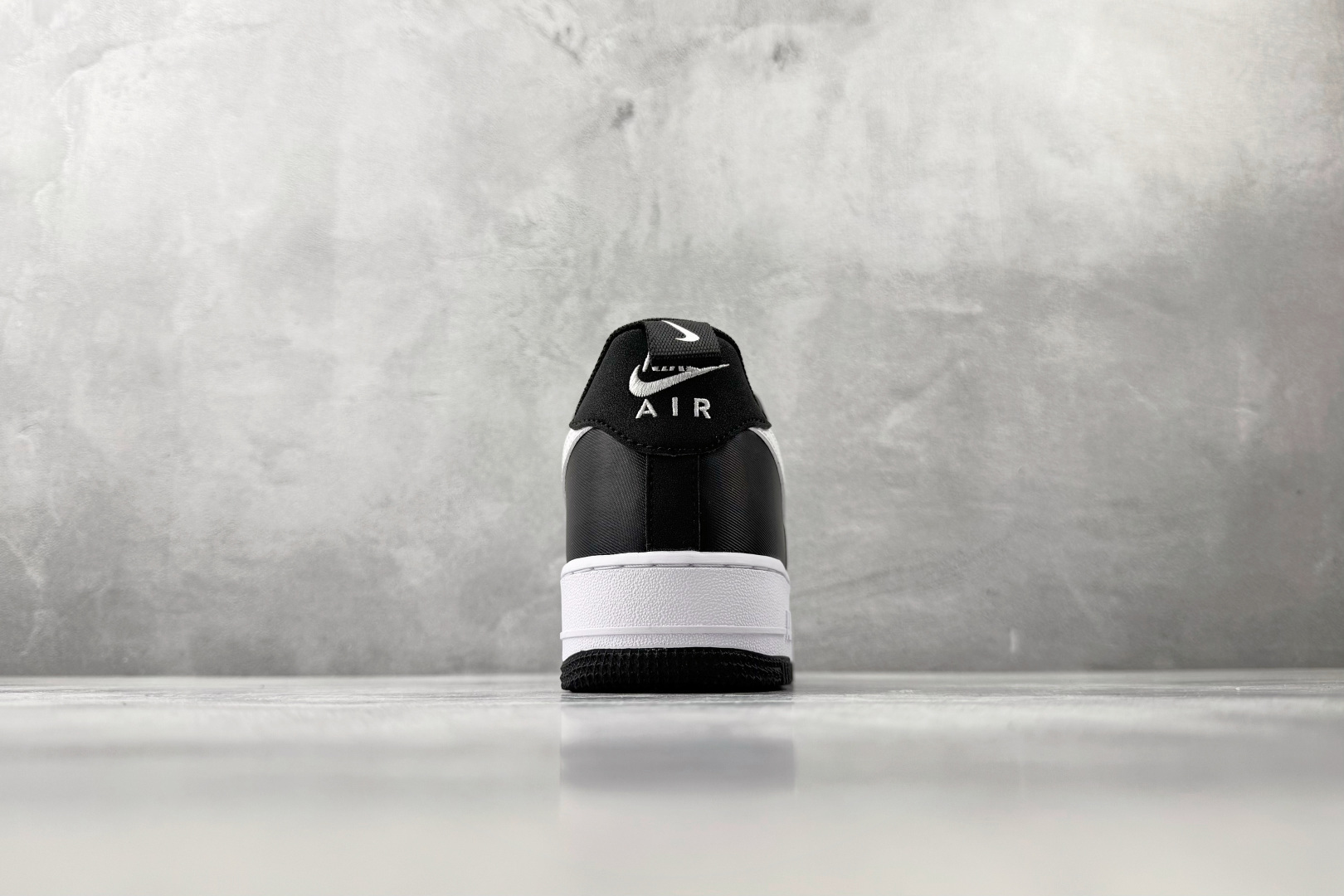 Nike Air Force 1 '07 黑色 IR5599-001-Top High Quatity Cheap Sneakers Fashion Clothing Clothes Bags handbags Shoes of all Brand wholesale With The best Quality And Beautiful Price from China Factory Chinese suppliers wholesaler seller Nike Air Force 1 '07 黑色 IR5599-001