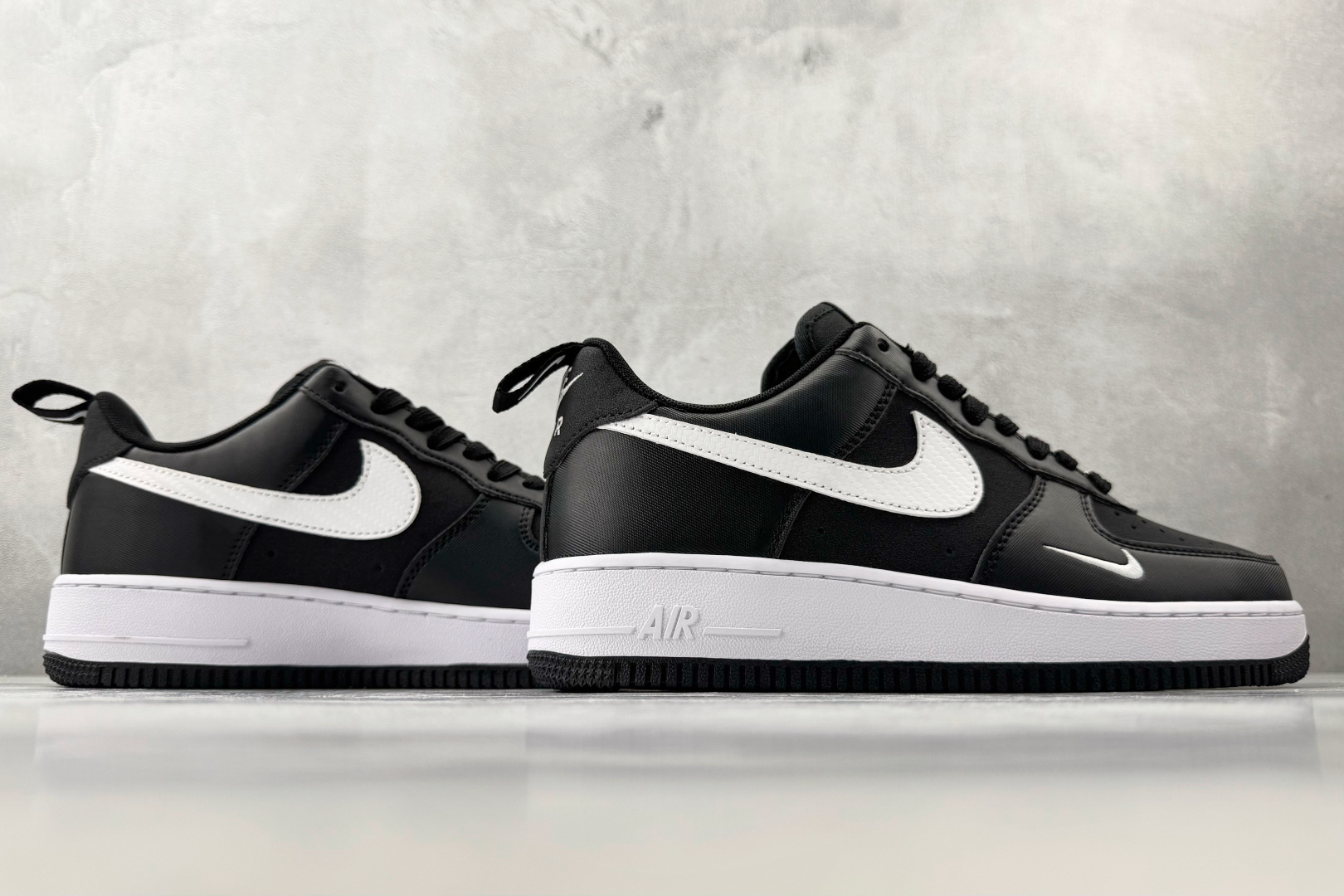 Nike Air Force 1 '07 黑色 IR5599-001-Top High Quatity Cheap Sneakers Fashion Clothing Clothes Bags handbags Shoes of all Brand wholesale With The best Quality And Beautiful Price from China Factory Chinese suppliers wholesaler seller Nike Air Force 1 '07 黑色 IR5599-001