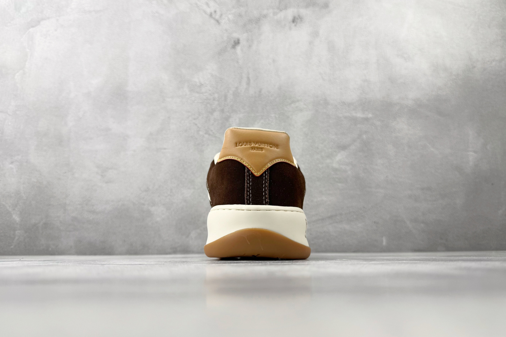 爆款跑量神器 LOUIS VUITTON Tilted 栗色 1AJ766-Top High Quatity Cheap Sneakers Fashion Clothing Clothes Bags handbags Shoes of all Brand wholesale With The best Quality And Beautiful Price from China Factory Chinese suppliers wholesaler seller 爆款跑量神器 LOUIS VUITTON Tilted 栗色 1AJ766