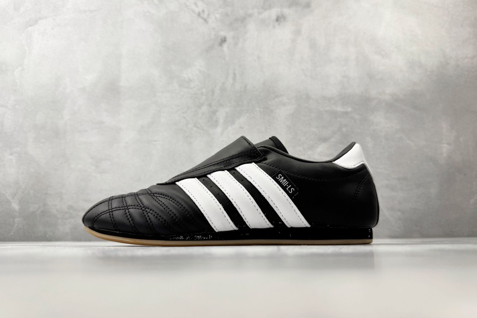 GOD 神版 adidas TAEKWONDO 黑色货号：JQ4775尺码：36 36.5 37 37.