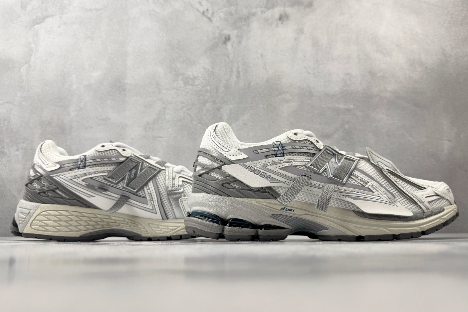 纯原出品 New Balance 1906A 灰色 U190643N-Top High Quatity Cheap Sneakers Fashion Clothing Clothes Bags handbags Shoes of all Brand wholesale With The best Quality And Beautiful Price from China Factory Chinese suppliers wholesaler seller 纯原出品 New Balance 1906A 灰色 U190643N