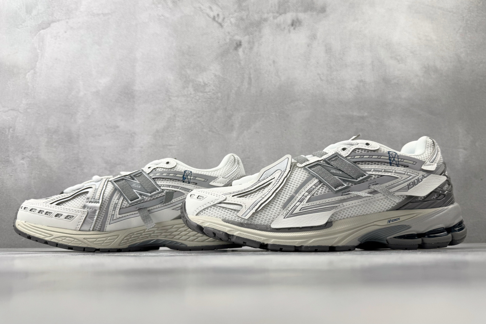 纯原出品 New Balance 1906A 灰色 U190643N-Top High Quatity Cheap Sneakers Fashion Clothing Clothes Bags handbags Shoes of all Brand wholesale With The best Quality And Beautiful Price from China Factory Chinese suppliers wholesaler seller 纯原出品 New Balance 1906A 灰色 U190643N