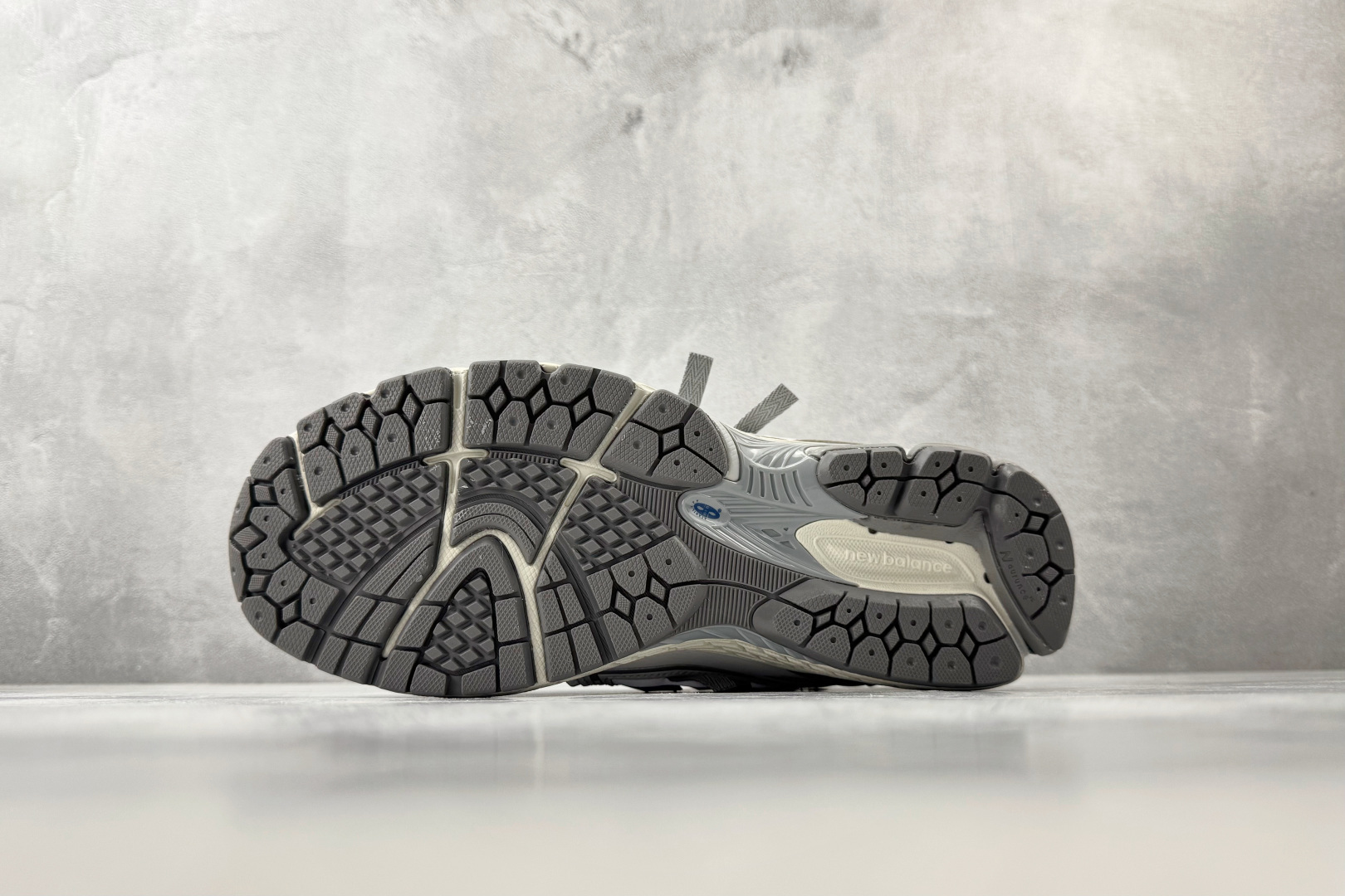 纯原出品 New Balance 1906A 灰色 U190643N-Top High Quatity Cheap Sneakers Fashion Clothing Clothes Bags handbags Shoes of all Brand wholesale With The best Quality And Beautiful Price from China Factory Chinese suppliers wholesaler seller 纯原出品 New Balance 1906A 灰色 U190643N