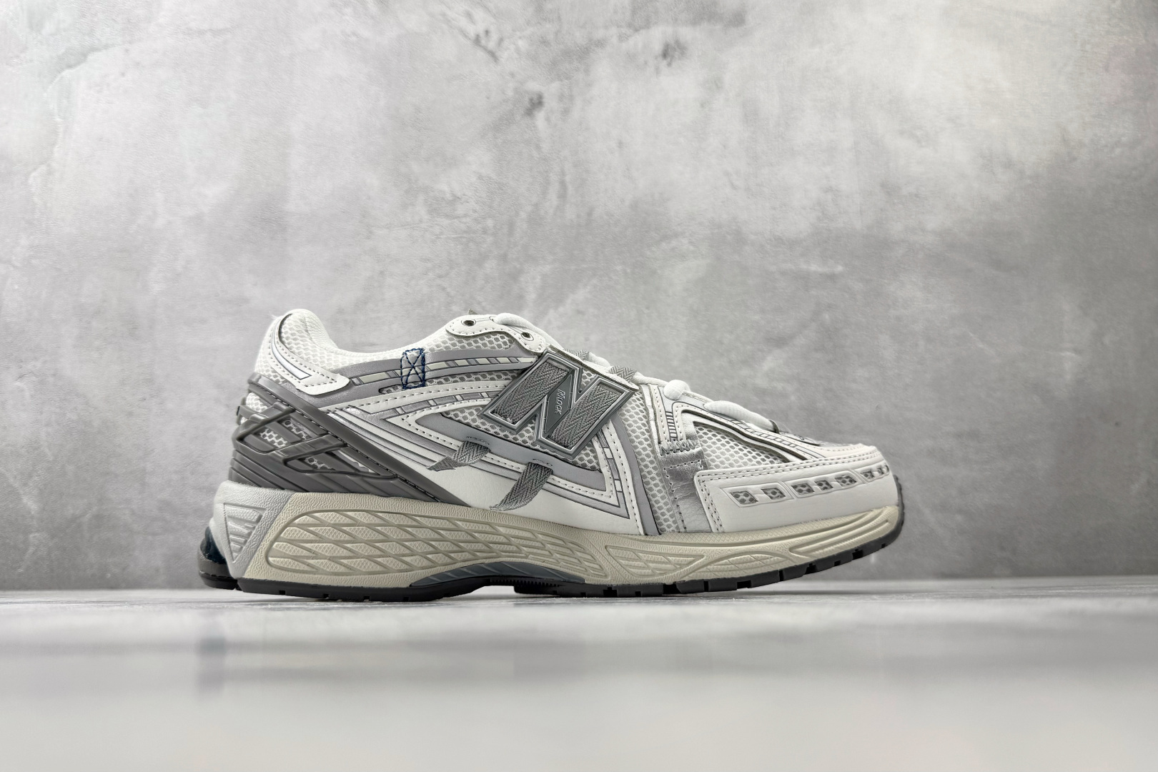 纯原出品 New Balance 1906A 灰色 U190643N-Top High Quatity Cheap Sneakers Fashion Clothing Clothes Bags handbags Shoes of all Brand wholesale With The best Quality And Beautiful Price from China Factory Chinese suppliers wholesaler seller 纯原出品 New Balance 1906A 灰色 U190643N