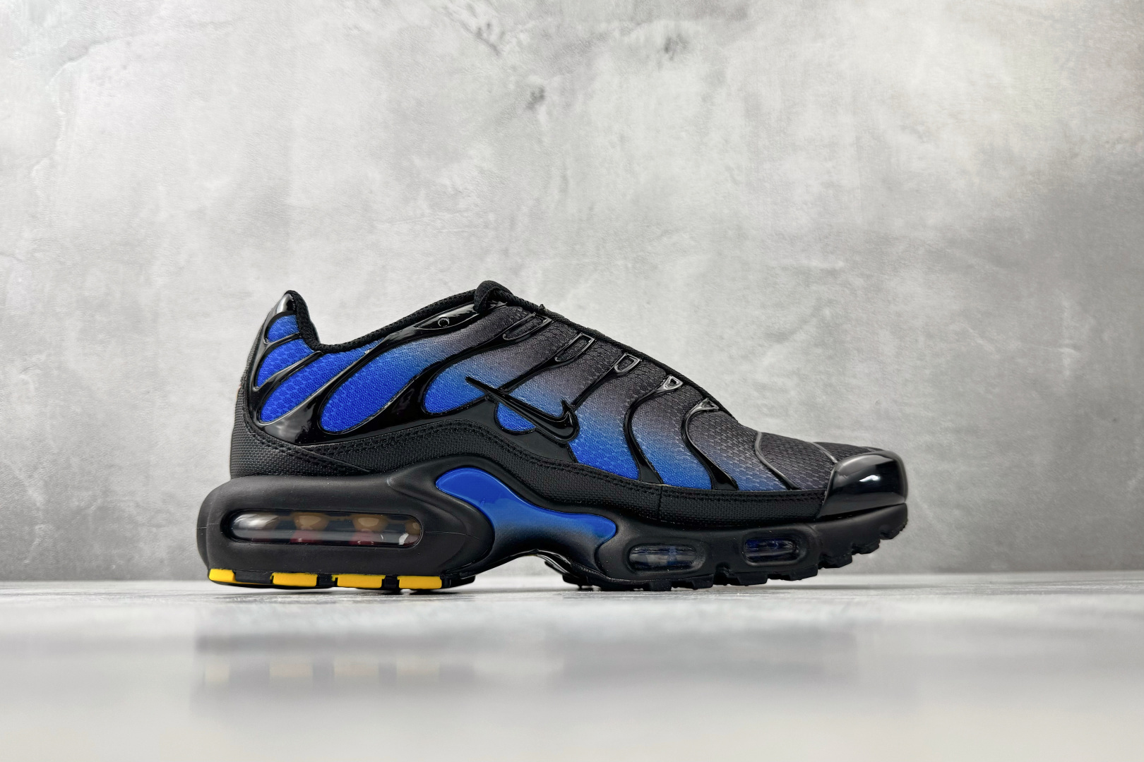 Nike Air Max Plus 黑蓝 DM0032-041