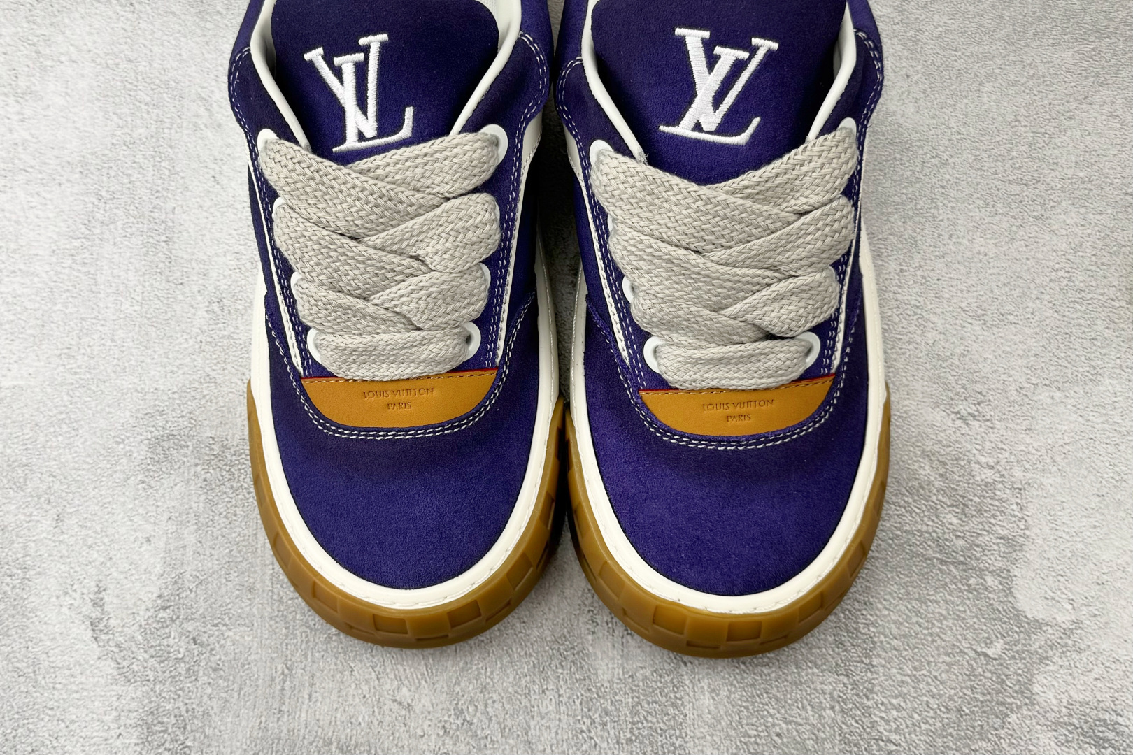 LOUIS VUITTON Tilted 紫色 1AJV-Top High Quatity Cheap Sneakers Fashion Clothing Clothes Bags handbags Shoes of all Brand wholesale With The best Quality And Beautiful Price from China Factory Chinese suppliers wholesaler seller LOUIS VUITTON Tilted 紫色 1AJV