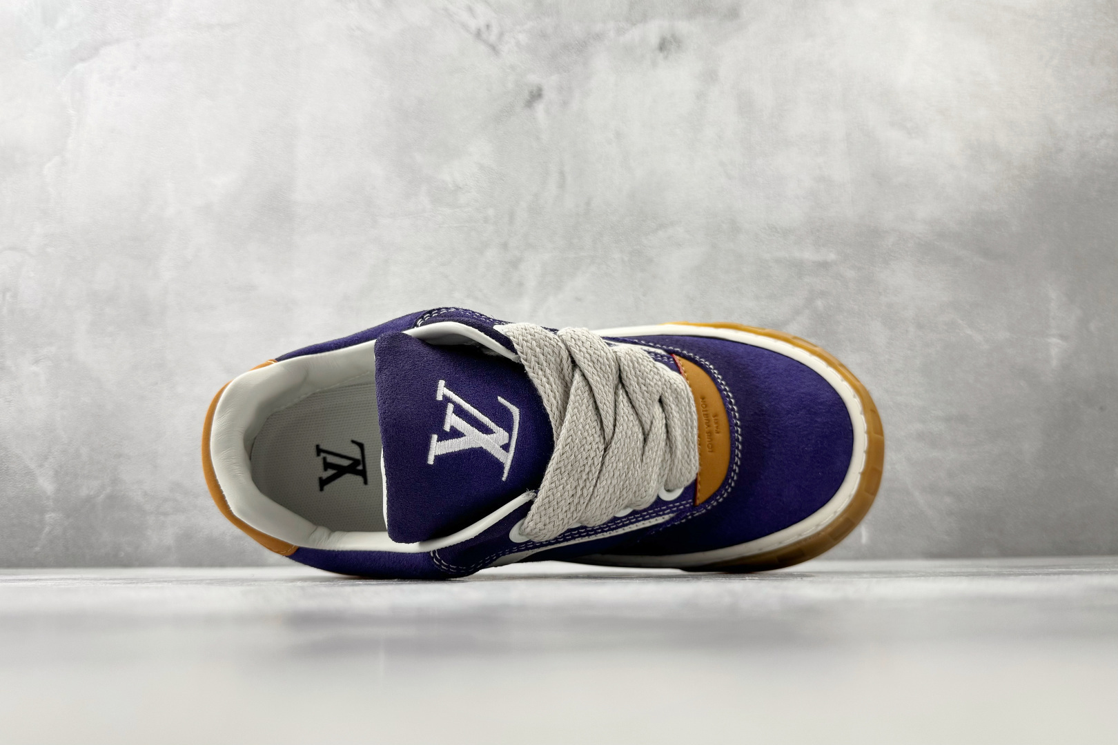 LOUIS VUITTON Tilted 紫色 1AJV-Top High Quatity Cheap Sneakers Fashion Clothing Clothes Bags handbags Shoes of all Brand wholesale With The best Quality And Beautiful Price from China Factory Chinese suppliers wholesaler seller LOUIS VUITTON Tilted 紫色 1AJV