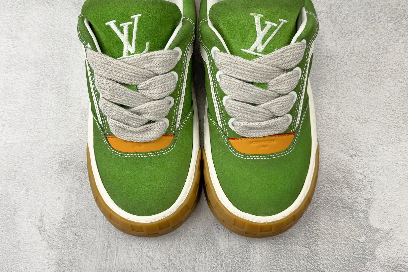 LOUIS VUITTON Tilted 绿色 1AJTH0-Top High Quatity Cheap Sneakers Fashion Clothing Clothes Bags handbags Shoes of all Brand wholesale With The best Quality And Beautiful Price from China Factory Chinese suppliers wholesaler seller LOUIS VUITTON Tilted 绿色 1AJTH0