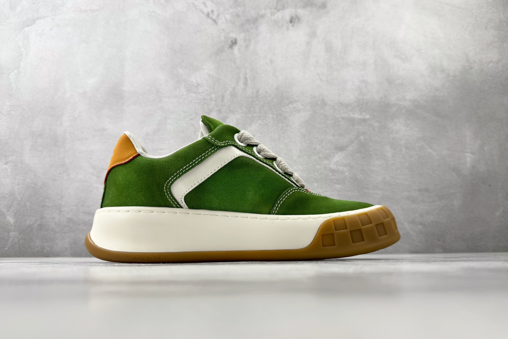 LOUIS VUITTON Tilted 绿色 1AJTH0-Top High Quatity Cheap Sneakers Fashion Clothing Clothes Bags handbags Shoes of all Brand wholesale With The best Quality And Beautiful Price from China Factory Chinese suppliers wholesaler seller LOUIS VUITTON Tilted 绿色 1AJTH0