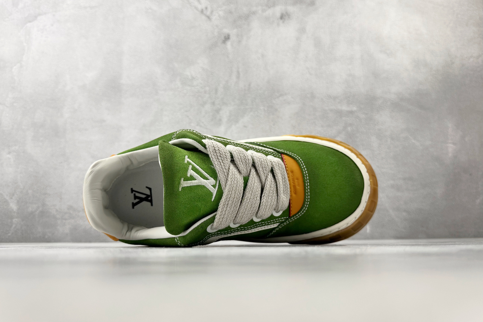 LOUIS VUITTON Tilted 绿色 1AJTH0-Top High Quatity Cheap Sneakers Fashion Clothing Clothes Bags handbags Shoes of all Brand wholesale With The best Quality And Beautiful Price from China Factory Chinese suppliers wholesaler seller LOUIS VUITTON Tilted 绿色 1AJTH0