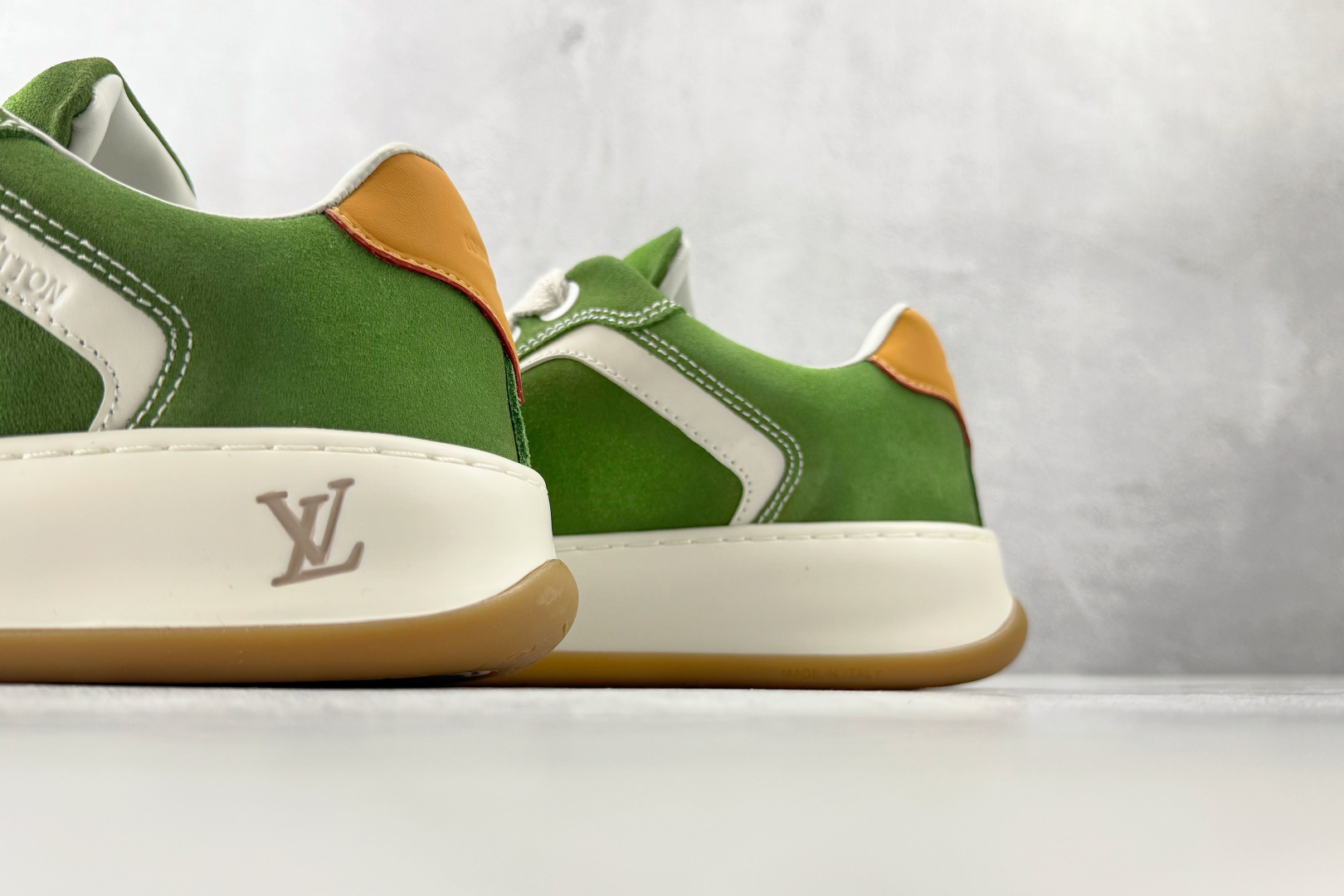 LOUIS VUITTON Tilted 绿色 1AJTH0-Top High Quatity Cheap Sneakers Fashion Clothing Clothes Bags handbags Shoes of all Brand wholesale With The best Quality And Beautiful Price from China Factory Chinese suppliers wholesaler seller LOUIS VUITTON Tilted 绿色 1AJTH0