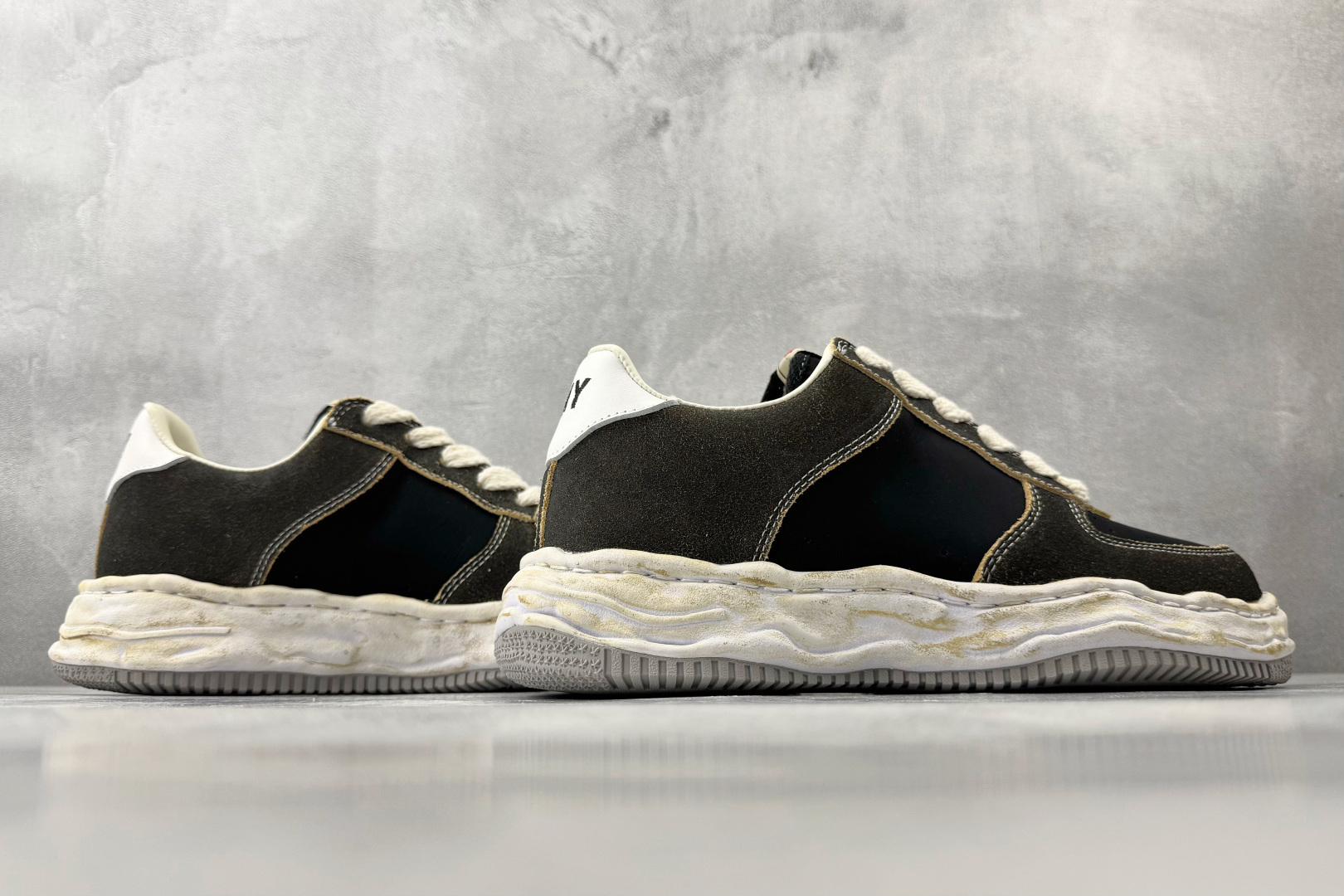MIHARA YASUHIRO三原康裕 Wayne 黑棕 A12FW715-Top High Quatity Cheap Sneakers Fashion Clothing Clothes Bags handbags Shoes of all Brand wholesale With The best Quality And Beautiful Price from China Factory Chinese suppliers wholesaler seller MIHARA YASUHIRO三原康裕 Wayne 黑棕 A12FW715