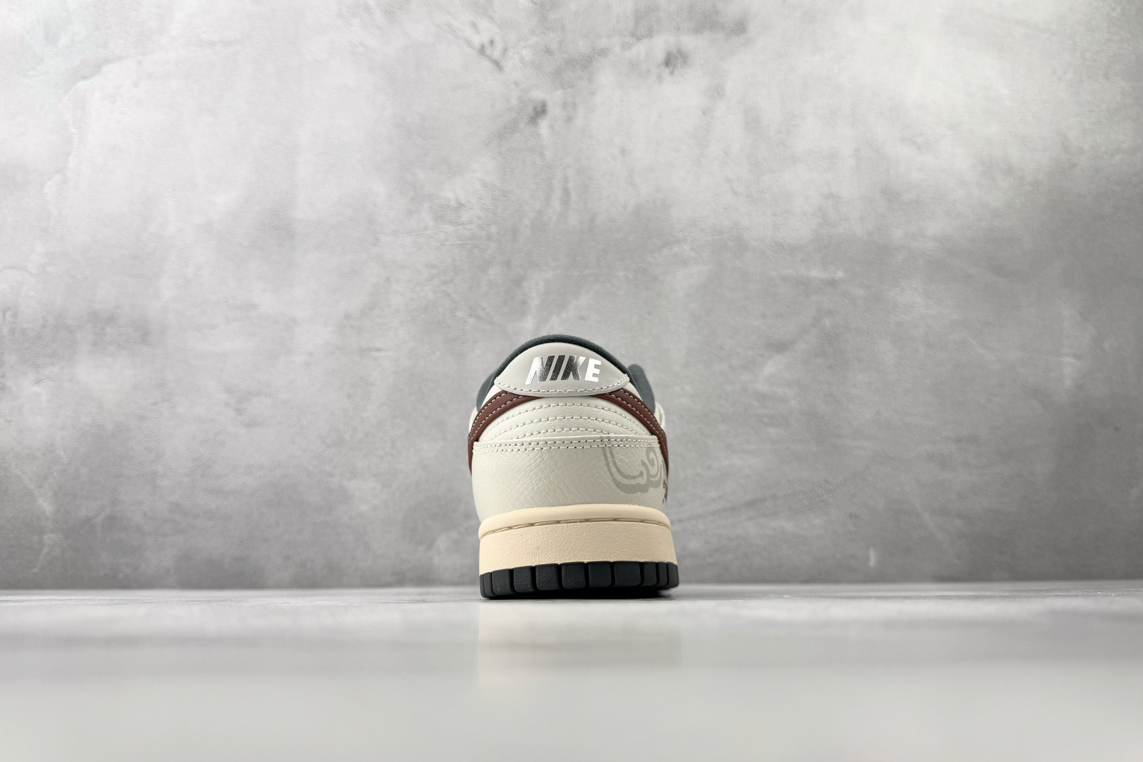 定制球鞋 Nike Dunk 赤骏凌云 米白色 IM6670-202-Top High Quatity Cheap Sneakers Fashion Clothing Clothes Bags handbags Shoes of all Brand wholesale With The best Quality And Beautiful Price from China Factory Chinese suppliers wholesaler seller 定制球鞋 Nike Dunk 赤骏凌云 米白色 IM6670-202
